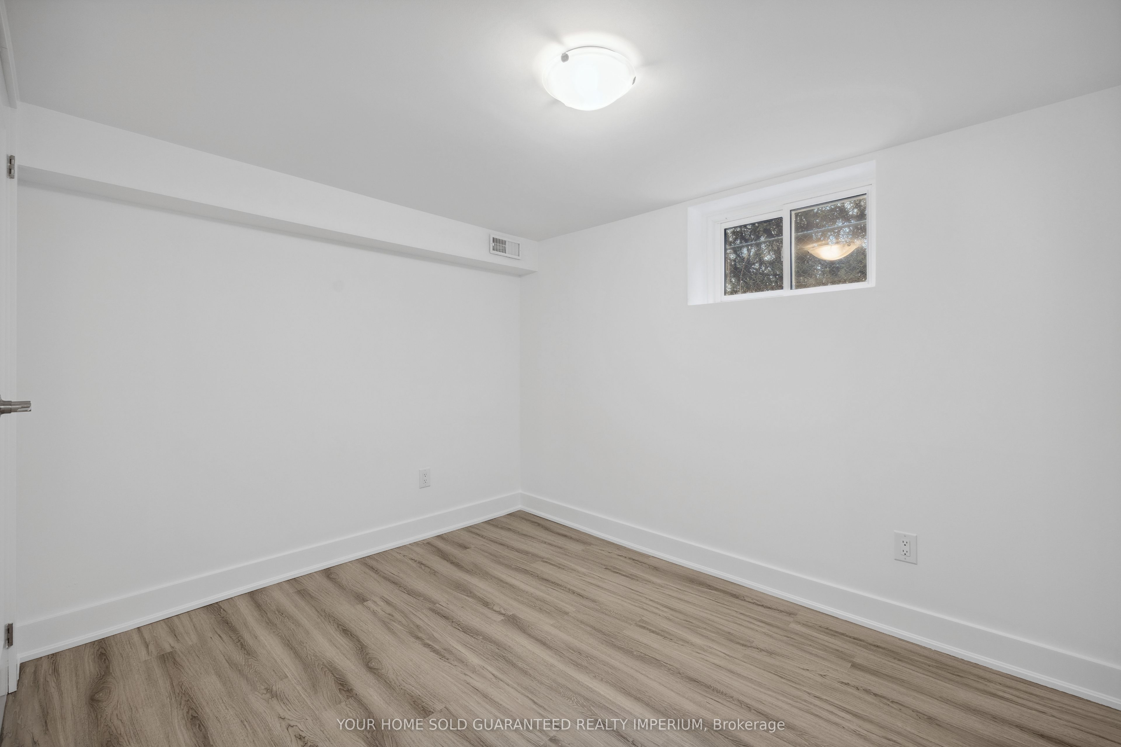 Unit 3 - 84 Taunton Road W, Oshawa 5