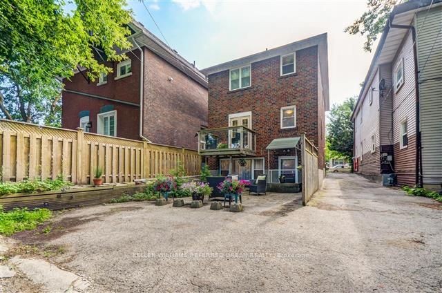 Unit 2nd floor - 407 Woodbine Avenue, Toronto 3