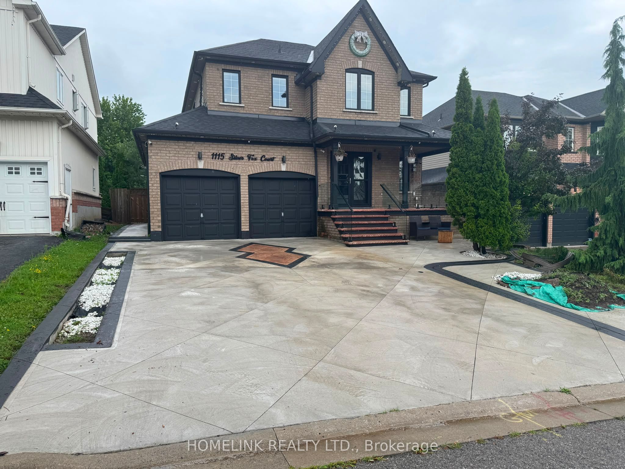 1115 Silverfox Court, Oshawa 1