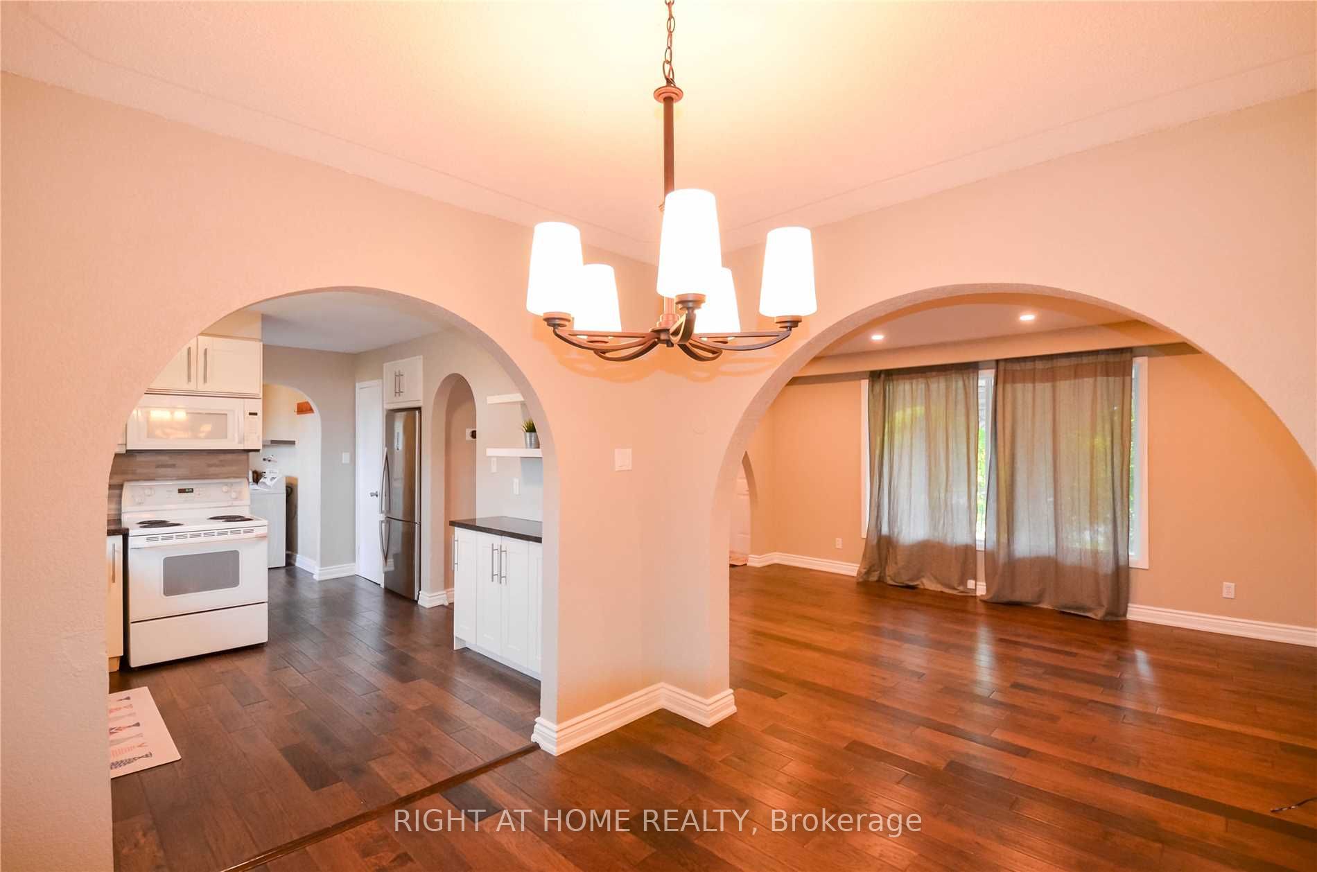 11 Kinnison Court, Ajax 3
