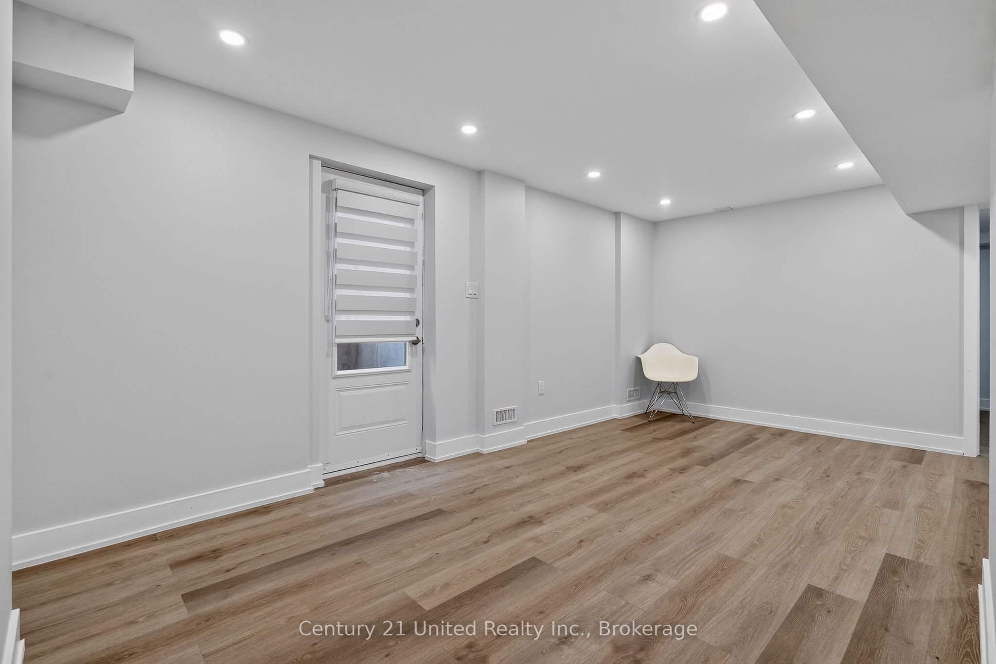 Unit 2 (lower level) - 1040 Suddard Avenue, Oshawa 3