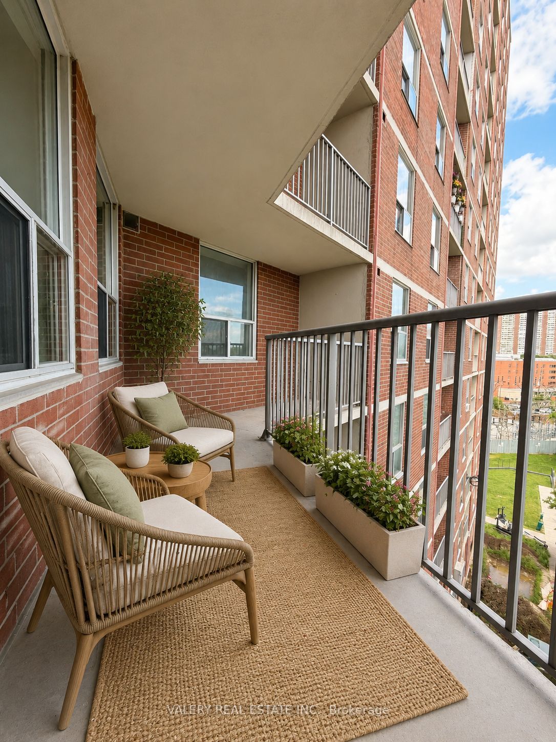 Unit 1004 - 75 Eastdale Avenue, Toronto 5