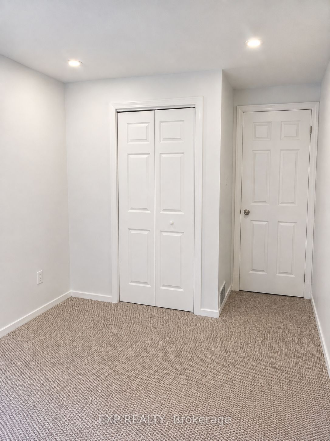Unit 10-Room C - 222 Pearson Street, Oshawa 1