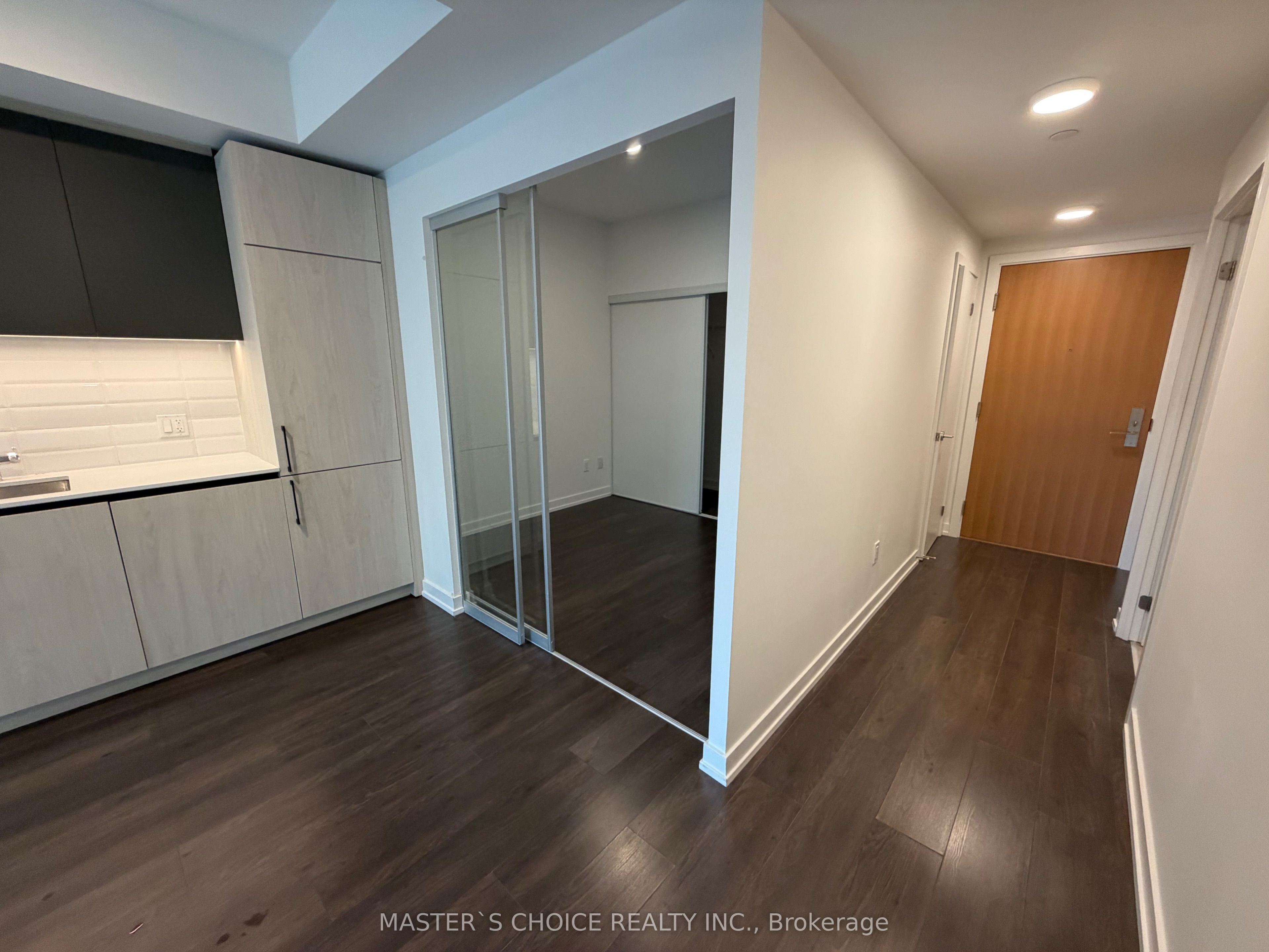 Unit 323 - 150 logan Avenue, Toronto 5