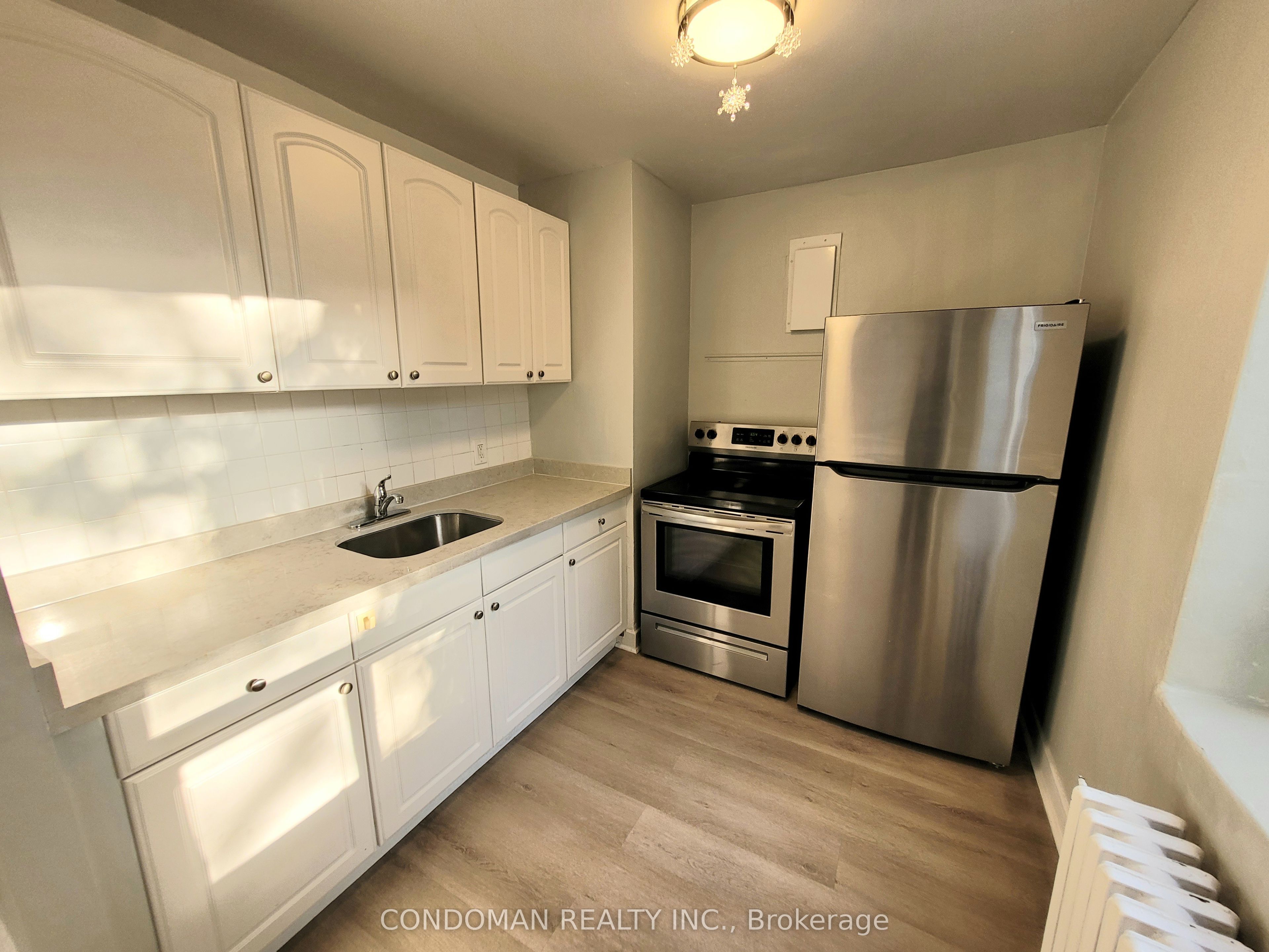 Unit 104 - 852 Broadview Avenue, Toronto 5