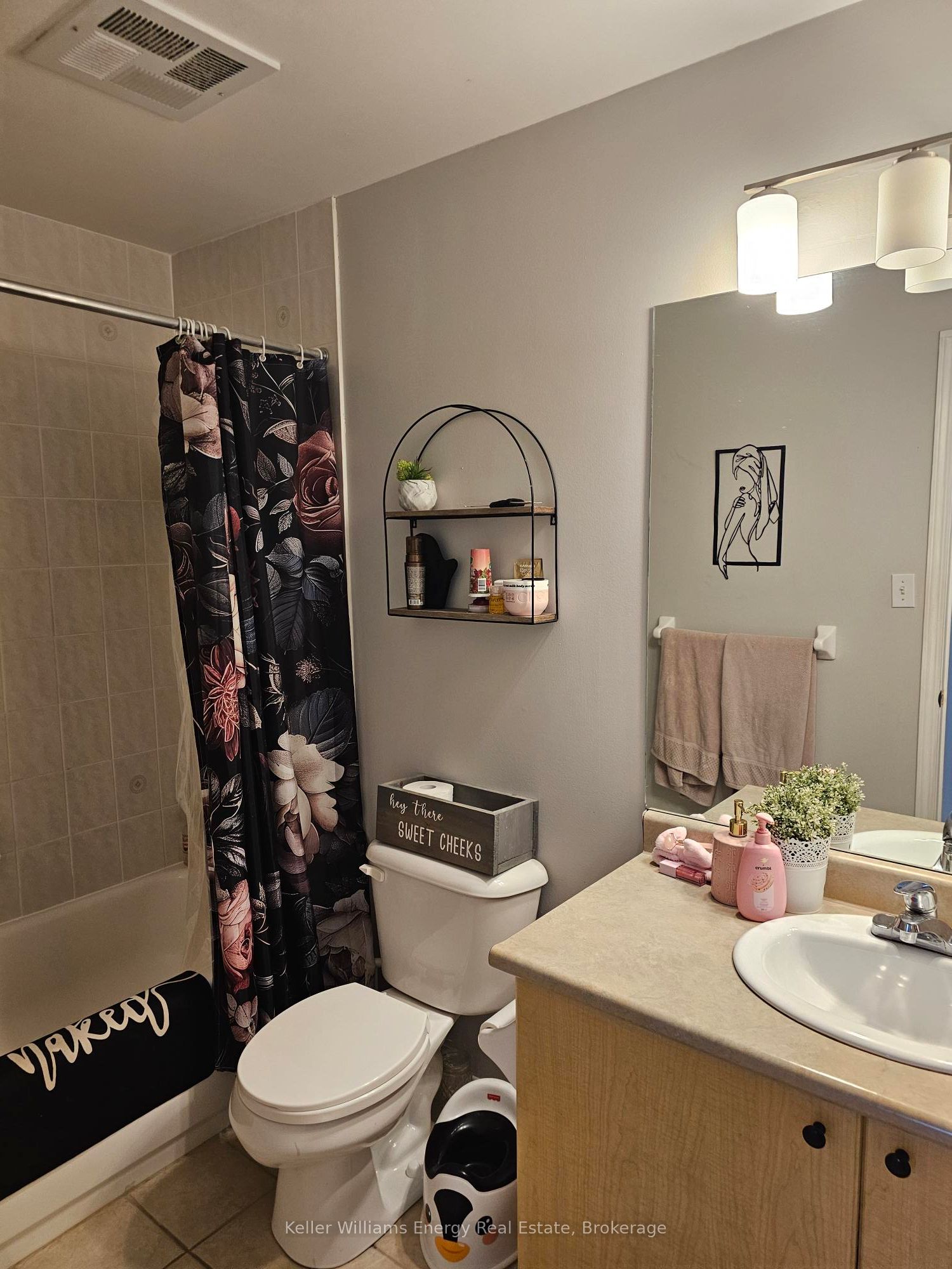 Unit 306 - 106 Aspen Springs Drive, Clarington 4