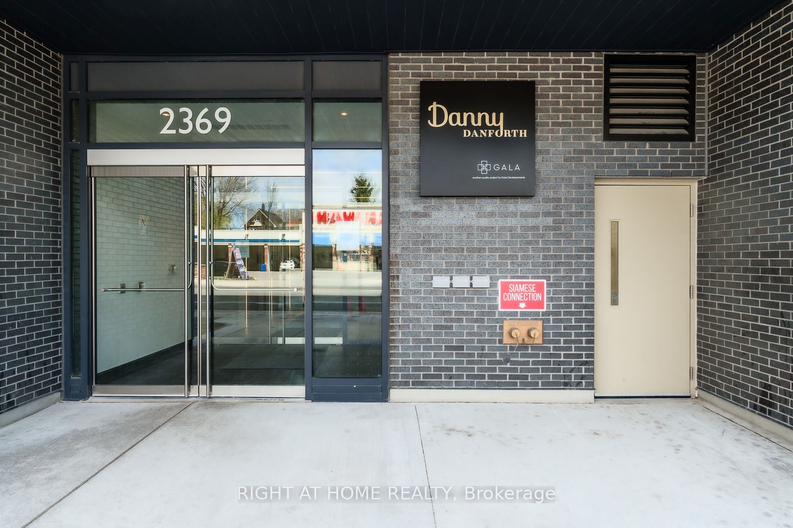 Unit 510 - 2369 Danforth Avenue, Toronto 2
