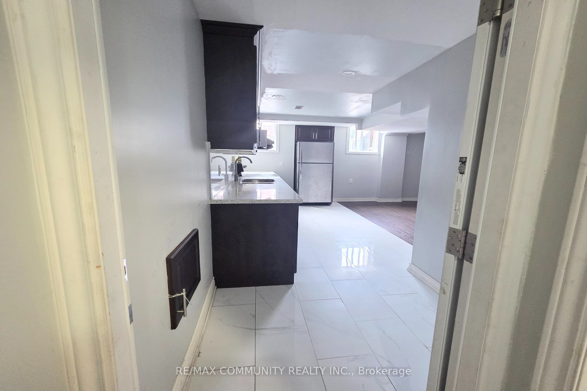 Unit Basement - 34 Gillingham Street, Scarborough 4