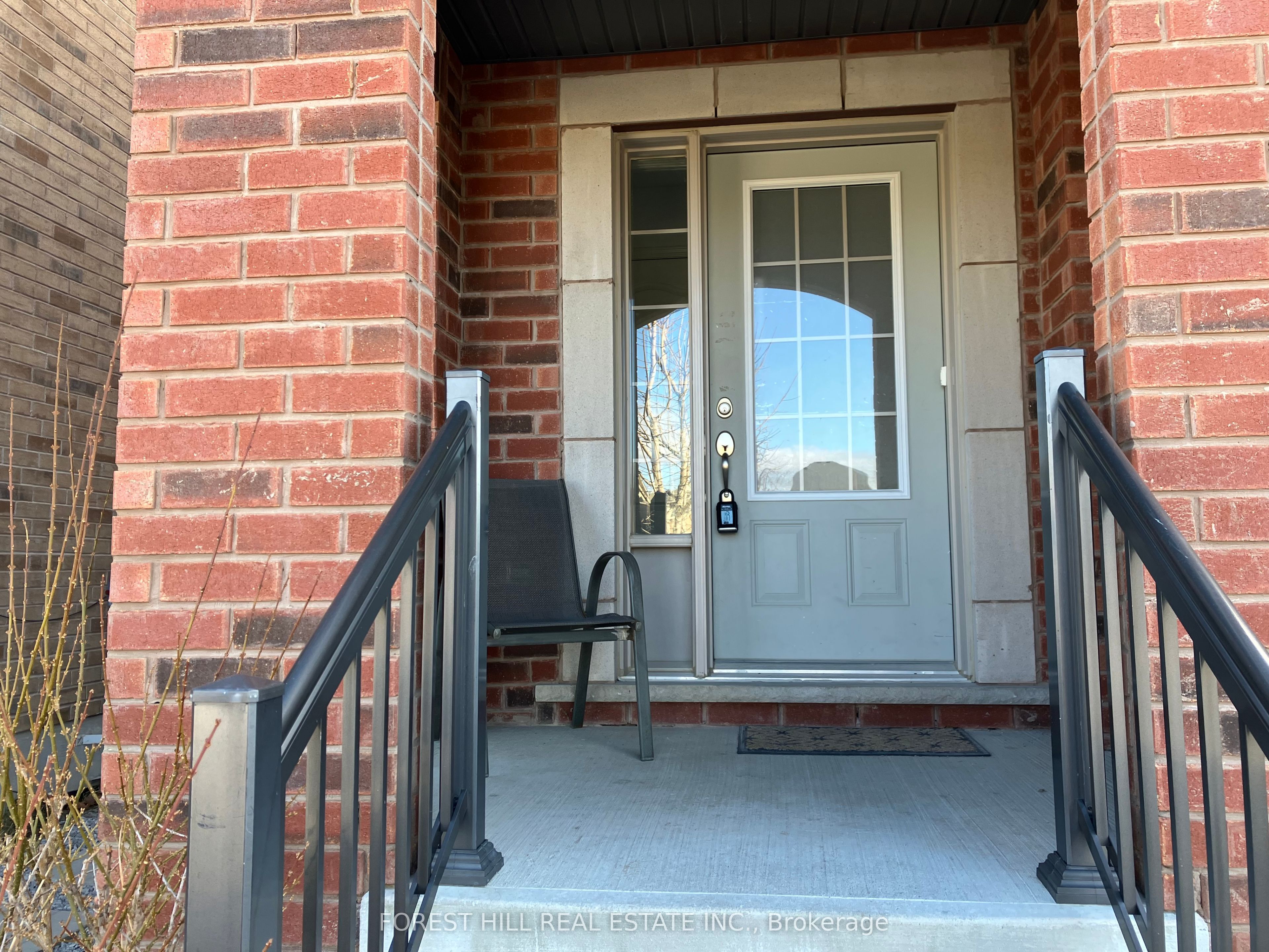 2448 Equestrian Crescent, Oshawa 2