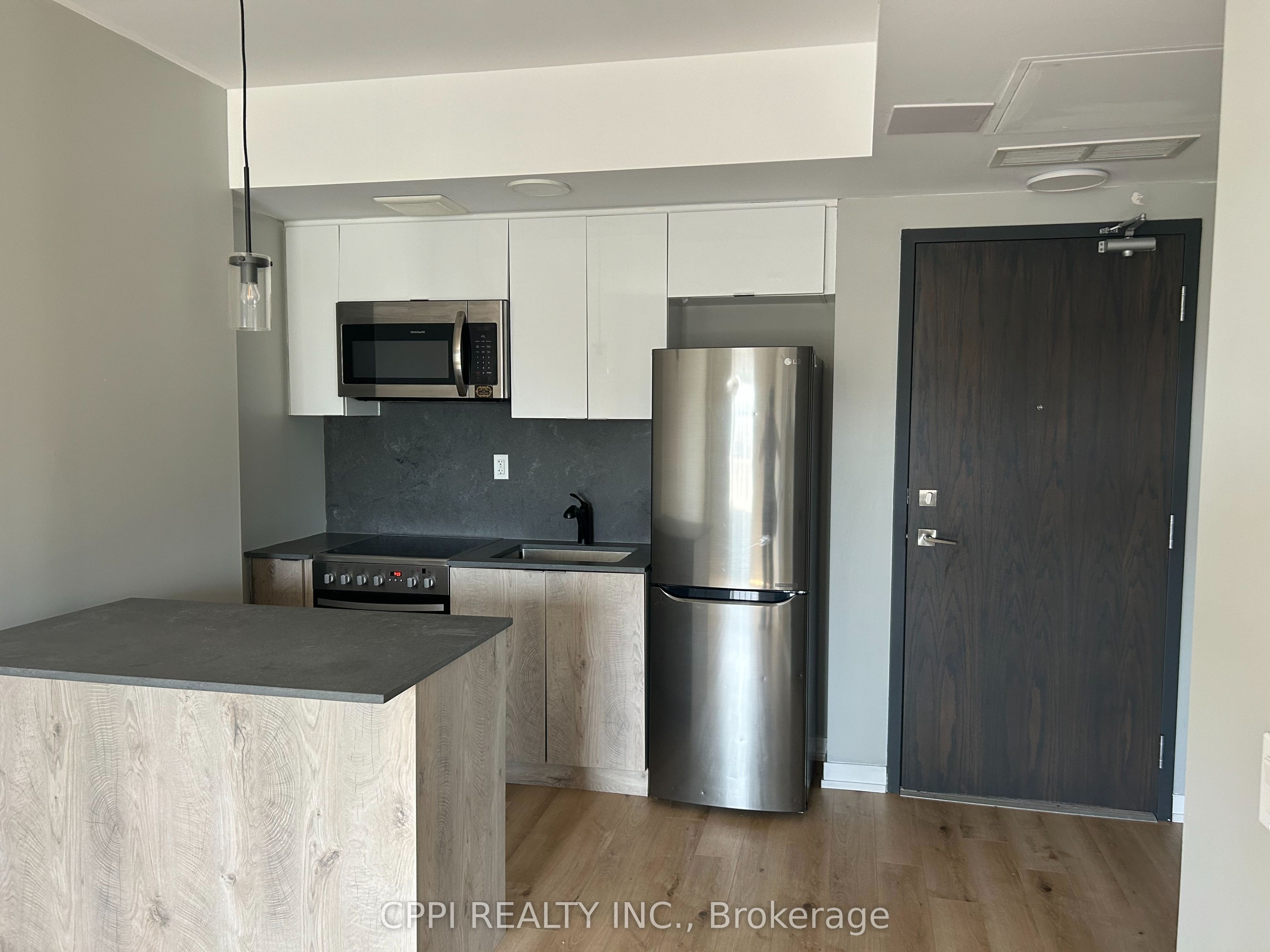 Unit 301 - 70 King Street E, Oshawa 2