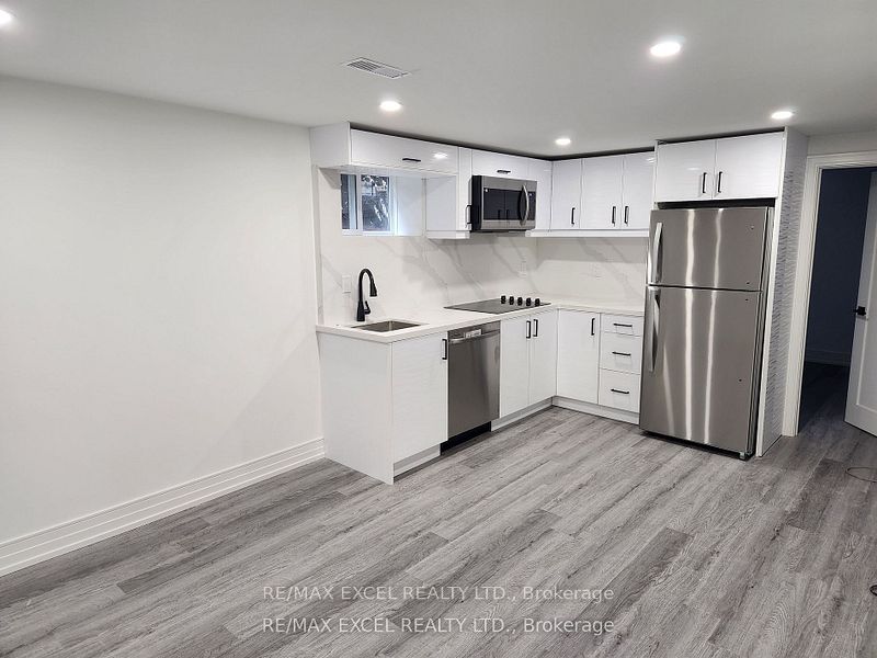 Unit Lower Level - 6 Glaive Drive, Scarborough 5