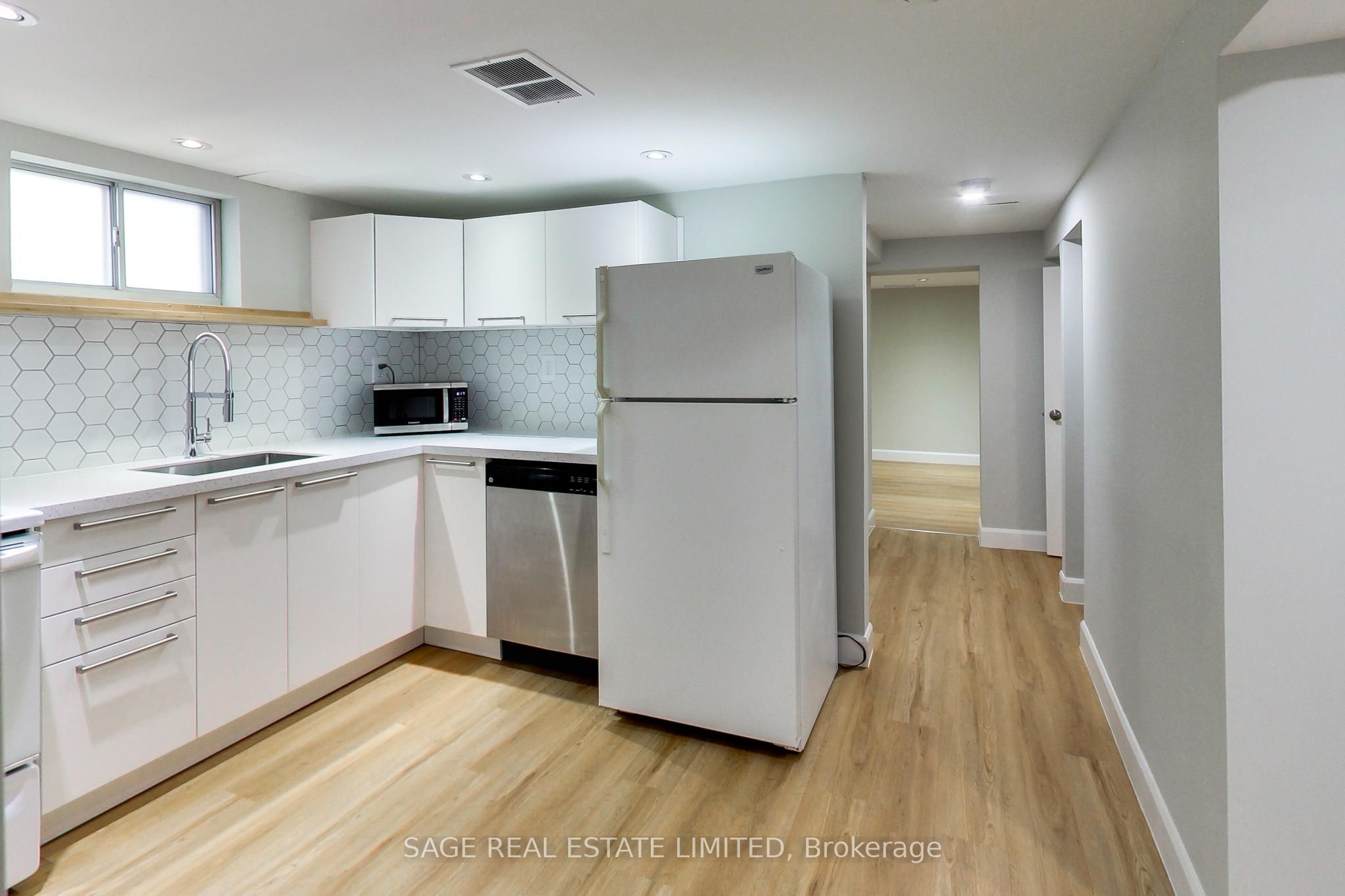 Unit Lower - 2505 Gerrard Street E, Scarborough 4