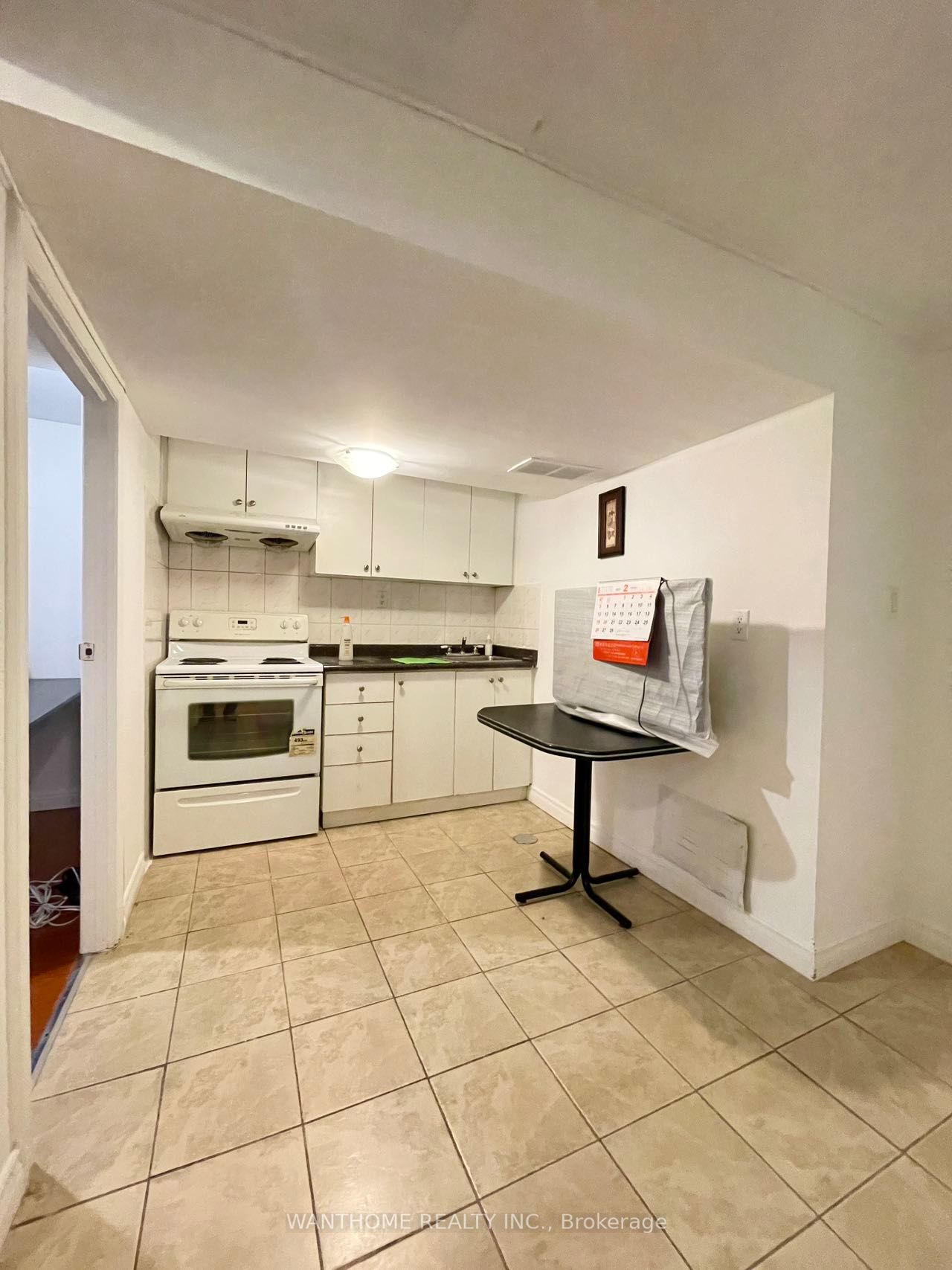 Unit Bsmt - 82 Maresfield Drive, Scarborough 2