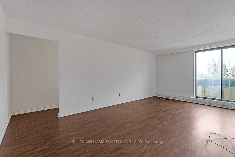 Unit 704 - 921 Midland Avenue, Scarborough 5