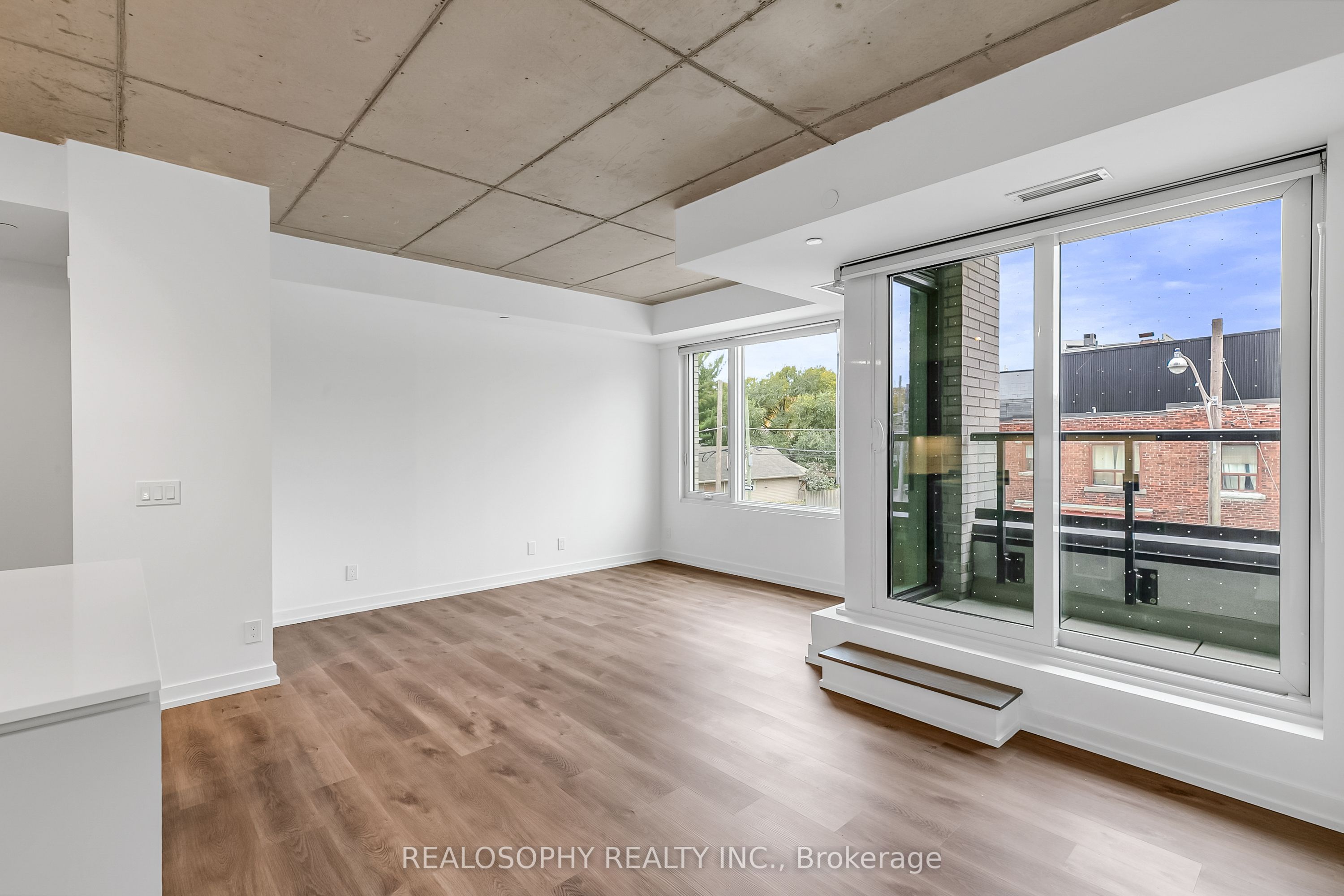 Unit 403 - 115 Larchmount Avenue, Toronto 4