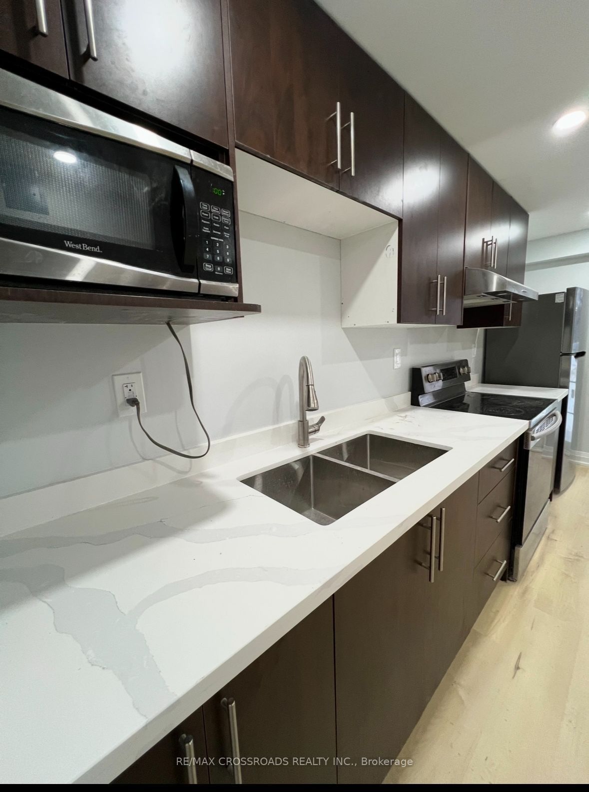 Unit Basement Apartment - 2388 Dress Circle Crescent, Oshawa 2