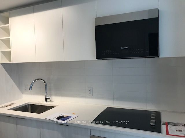 Unit 1002 - 2033 Kennedy Road, Scarborough 5