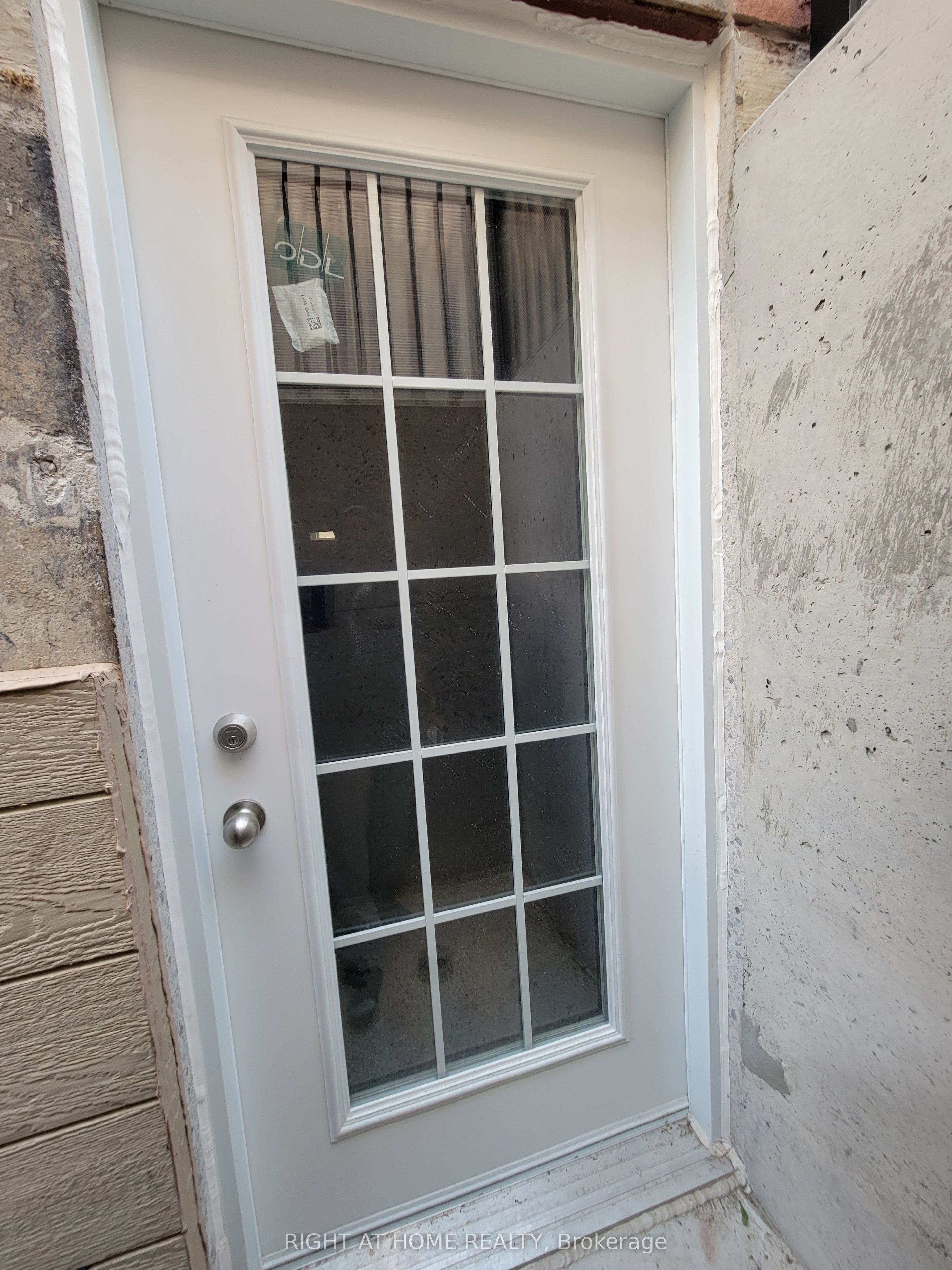 Unit Basement - 70 Lipton Crescent, Whitby 5