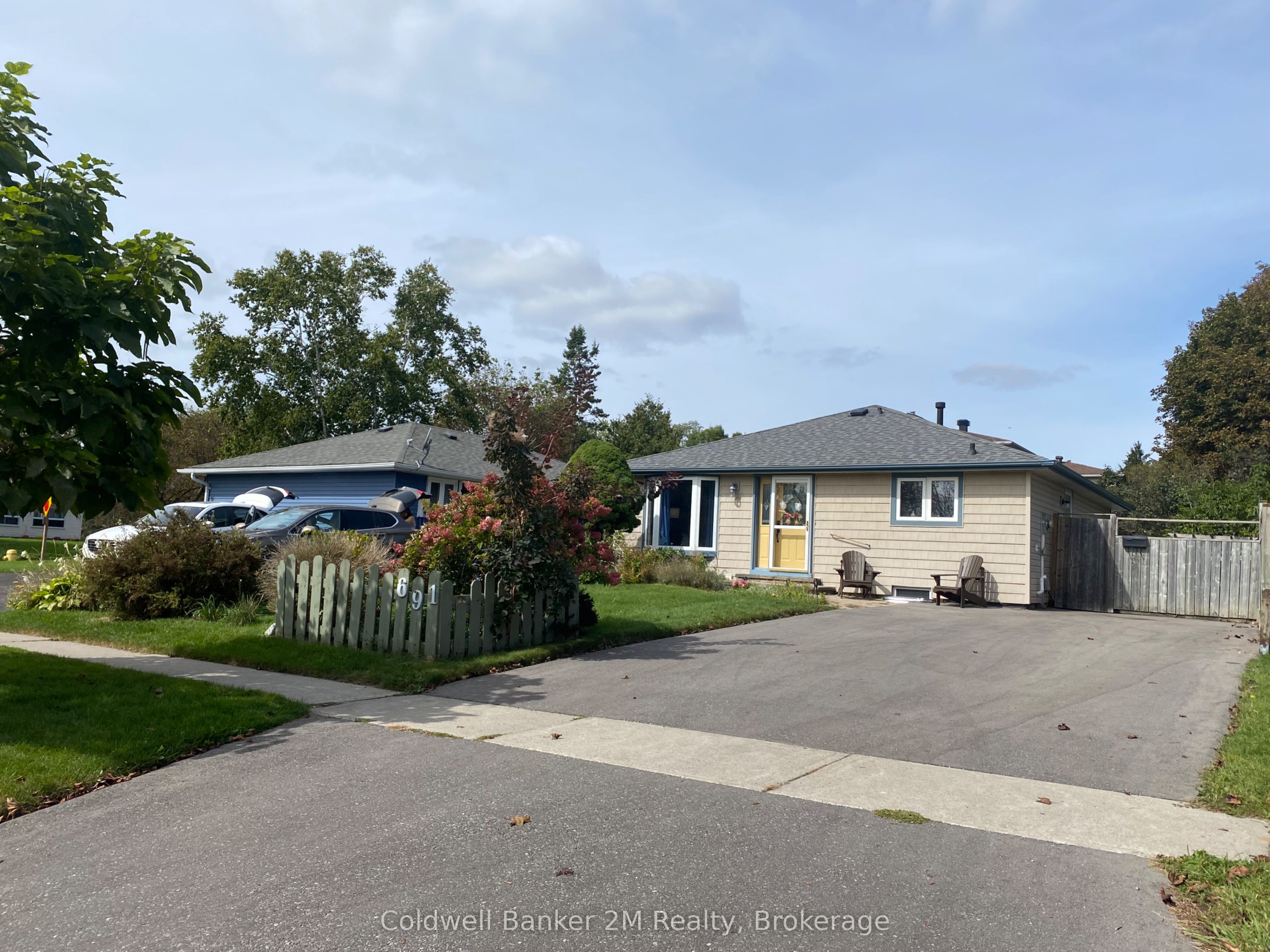 691 Wesley Drive, Oshawa 2