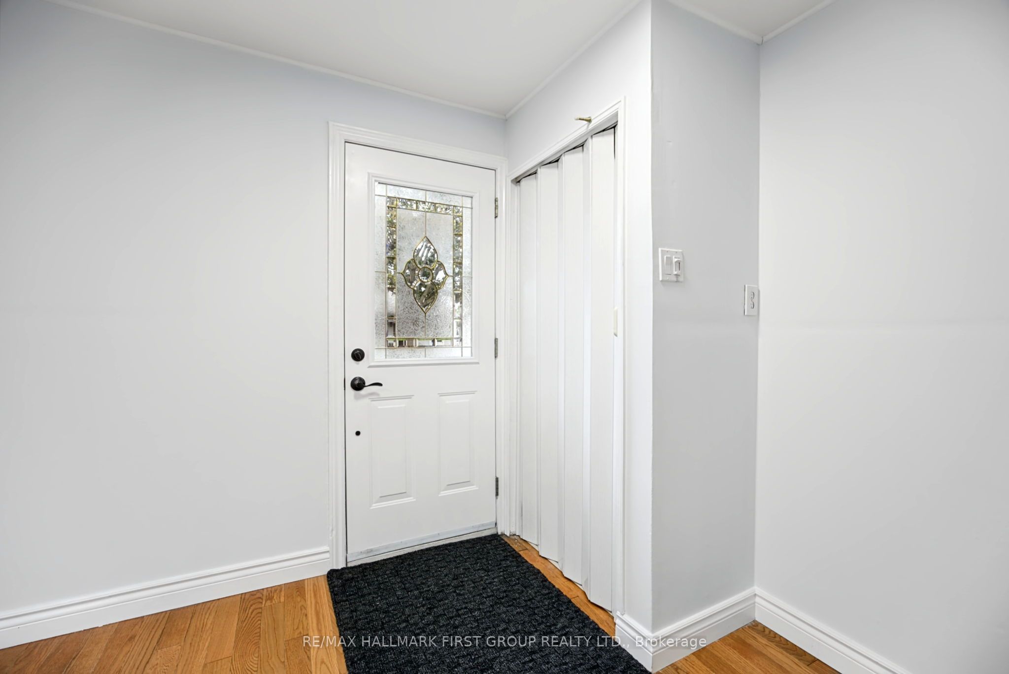 24 George Street, Ajax 4
