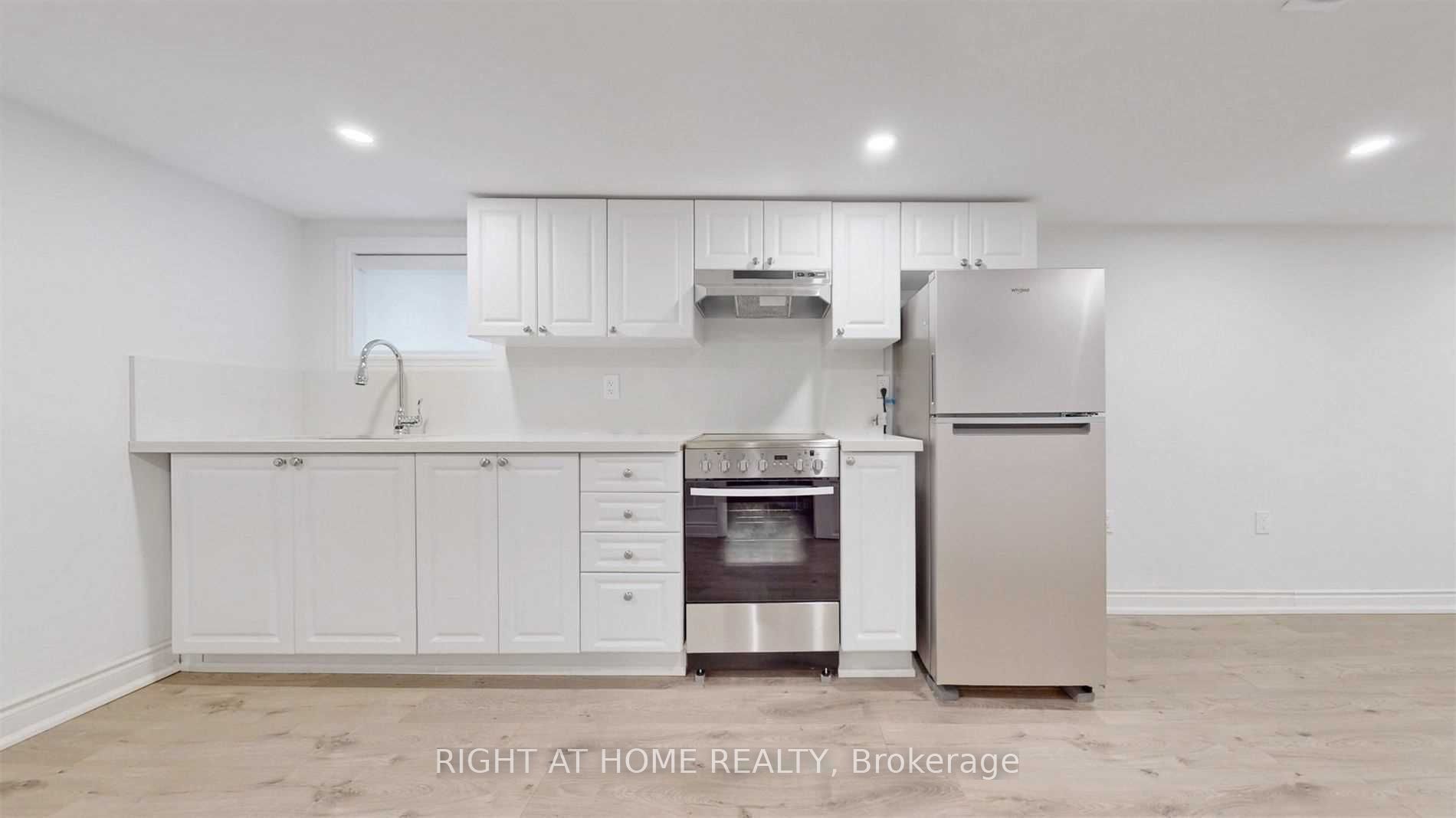 Unit Bsmt - 8 Airley Crescent, Toronto 5
