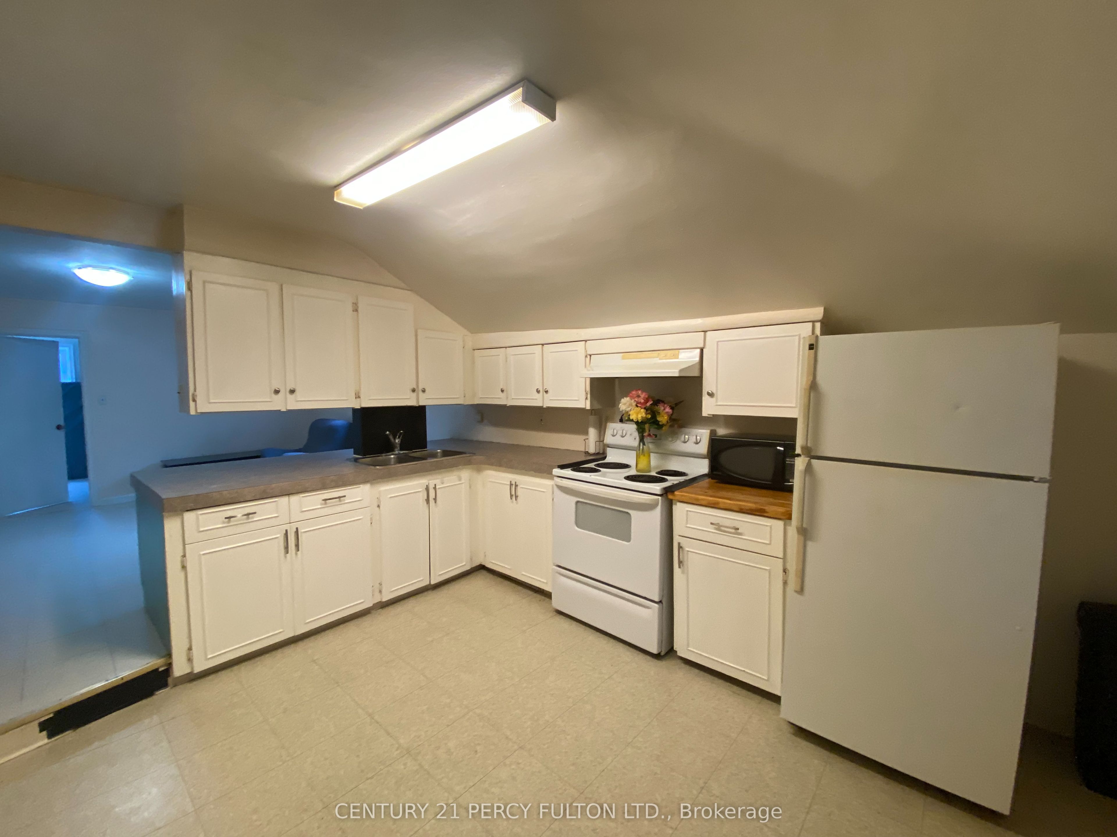 Unit 3 - 169 Mary Street N, Oshawa 4