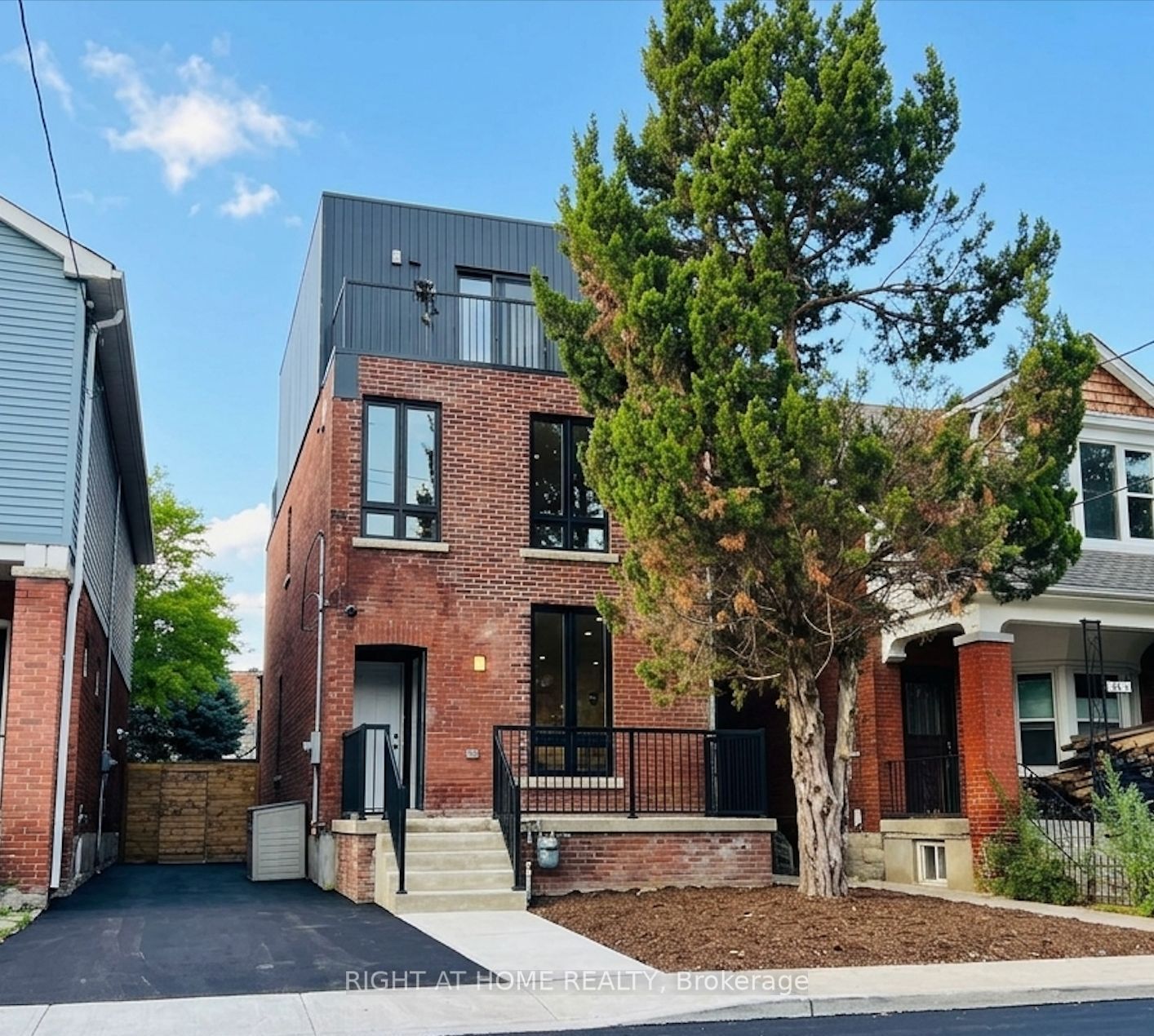 Unit 3 - 151 Gledhill Avenue, Toronto 2