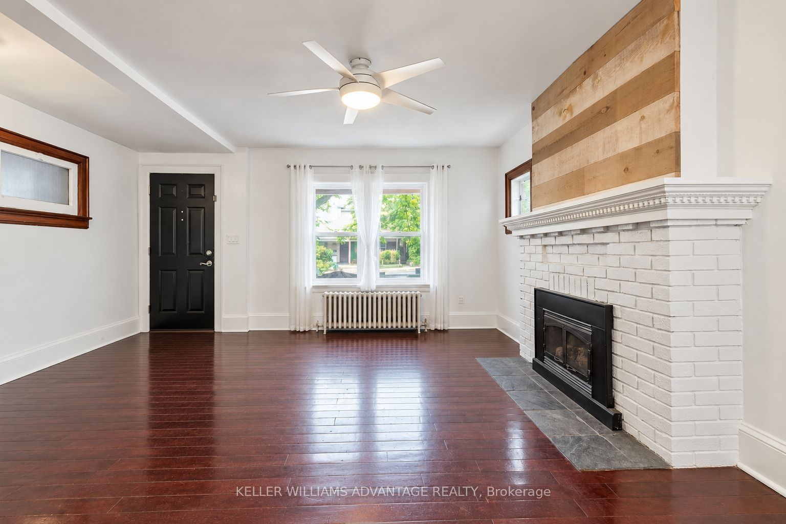 Unit Main & 2nd - 585 Woodbine Avenue, Toronto 3
