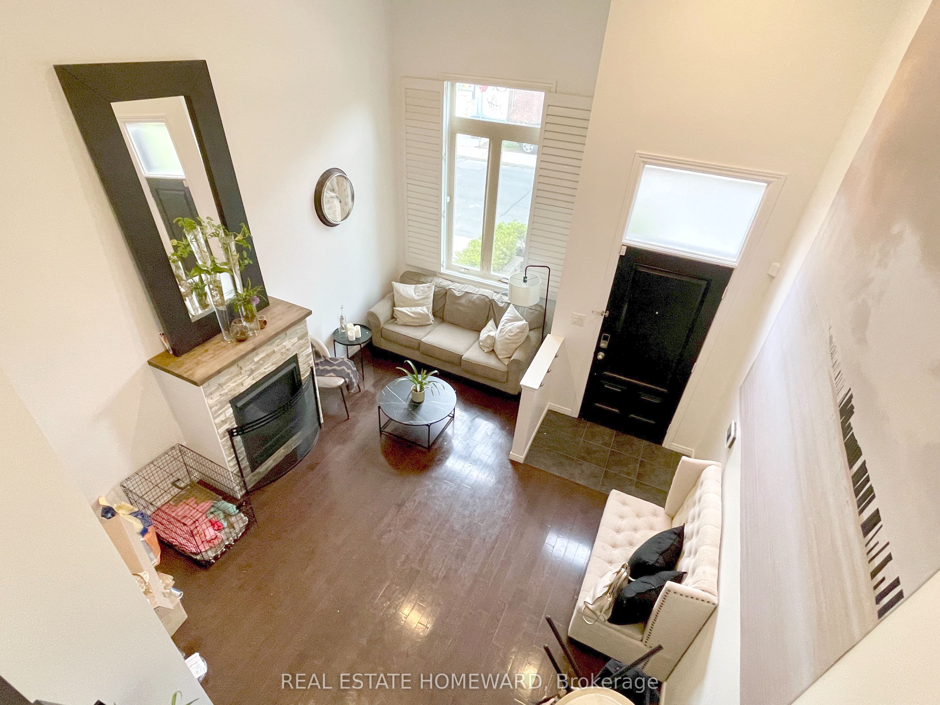 287 Kingswood Road, Toronto 5