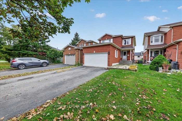 Unit UPPER - 8 Vail Meadows Crescent, Clarington 4