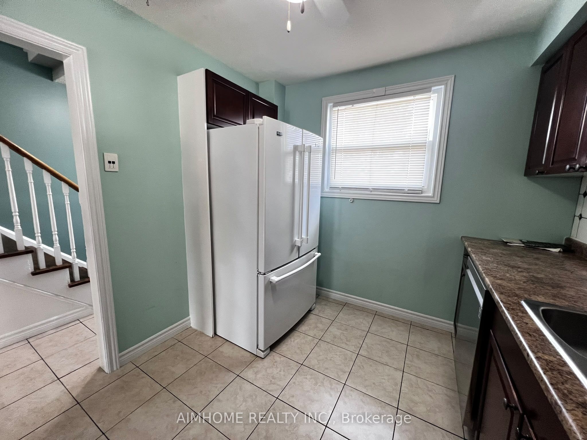 676 Balsam Crescent, Oshawa 4