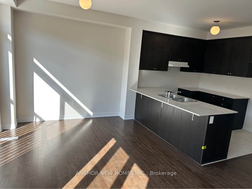 2021 Horace Duncan Crescent, Oshawa 4