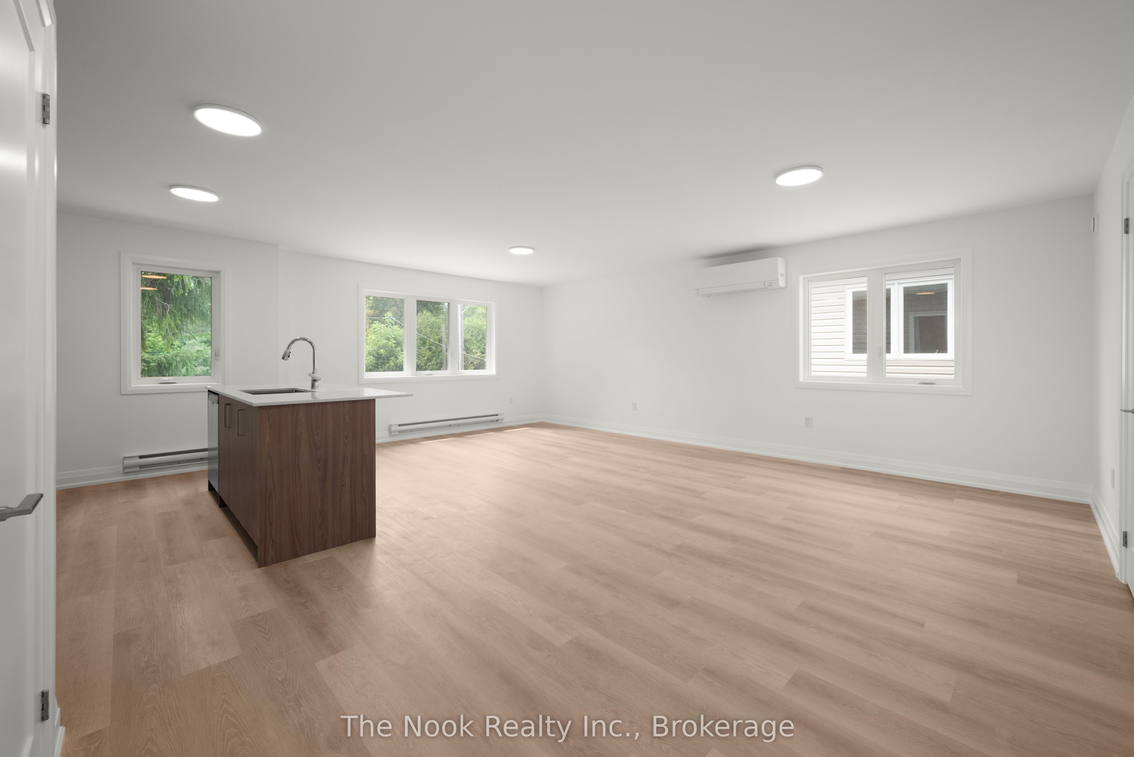 Unit 2 - 403 Thornton Road N, Oshawa 3