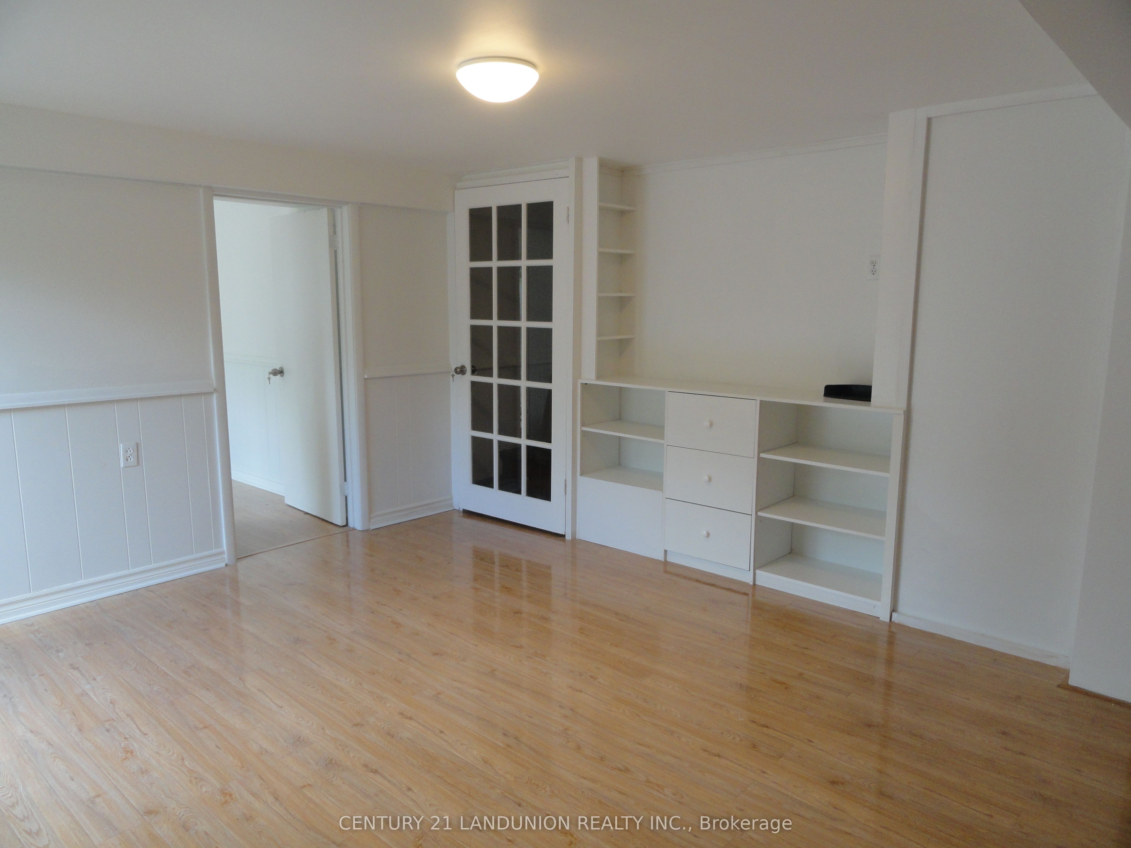 Unit Basement - 36 Roundwood Court N, Scarborough 4