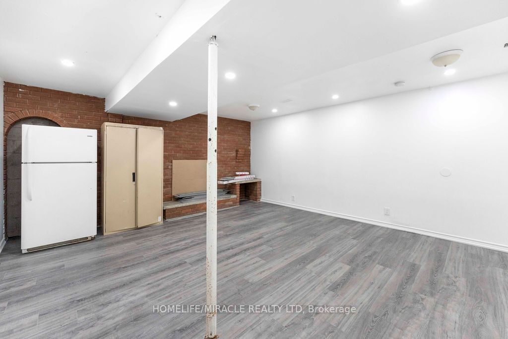 Unit Basement - 2037 Simcoe Street N, Oshawa 4