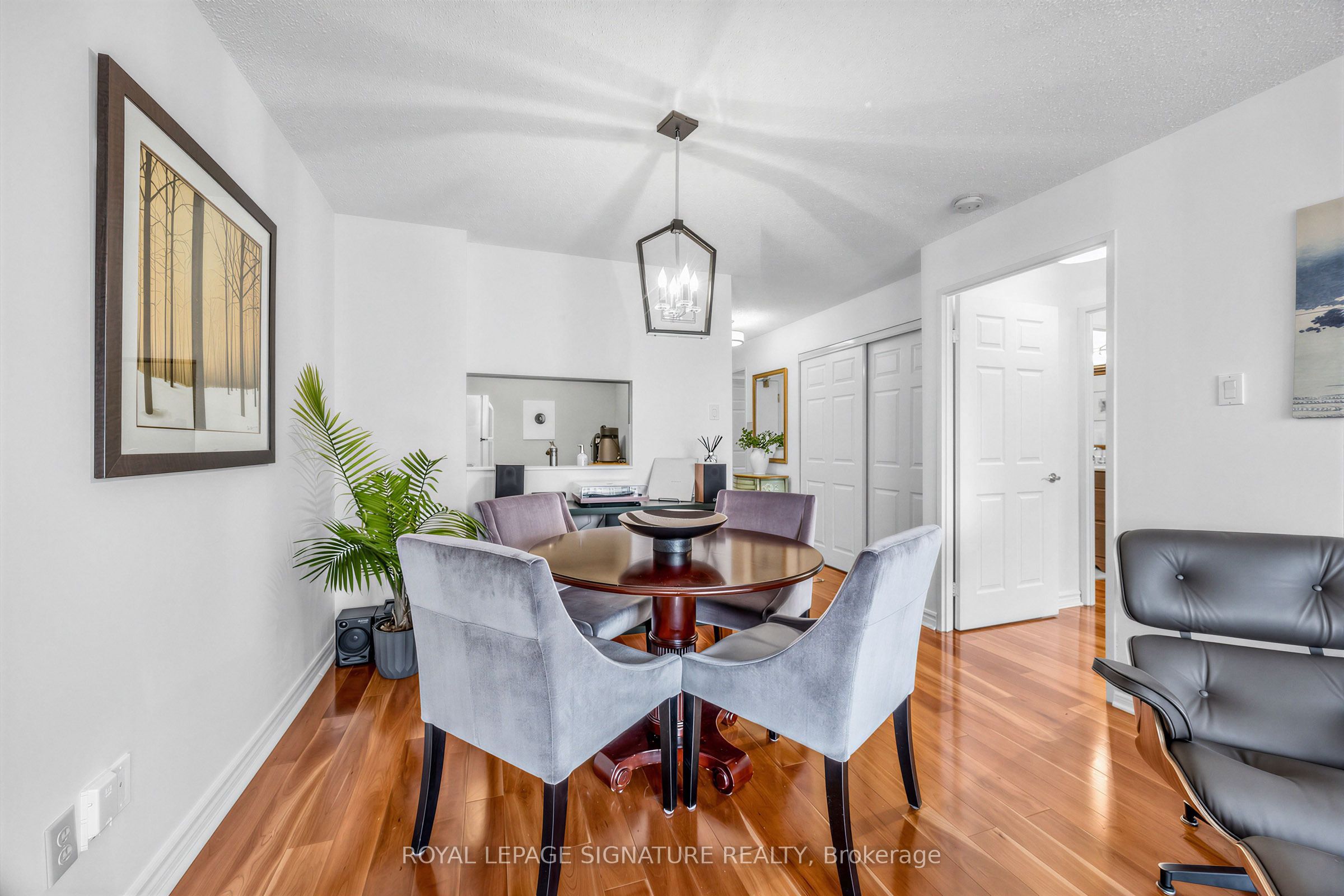 Unit 1006 - 4 Park Vista, Toronto 5