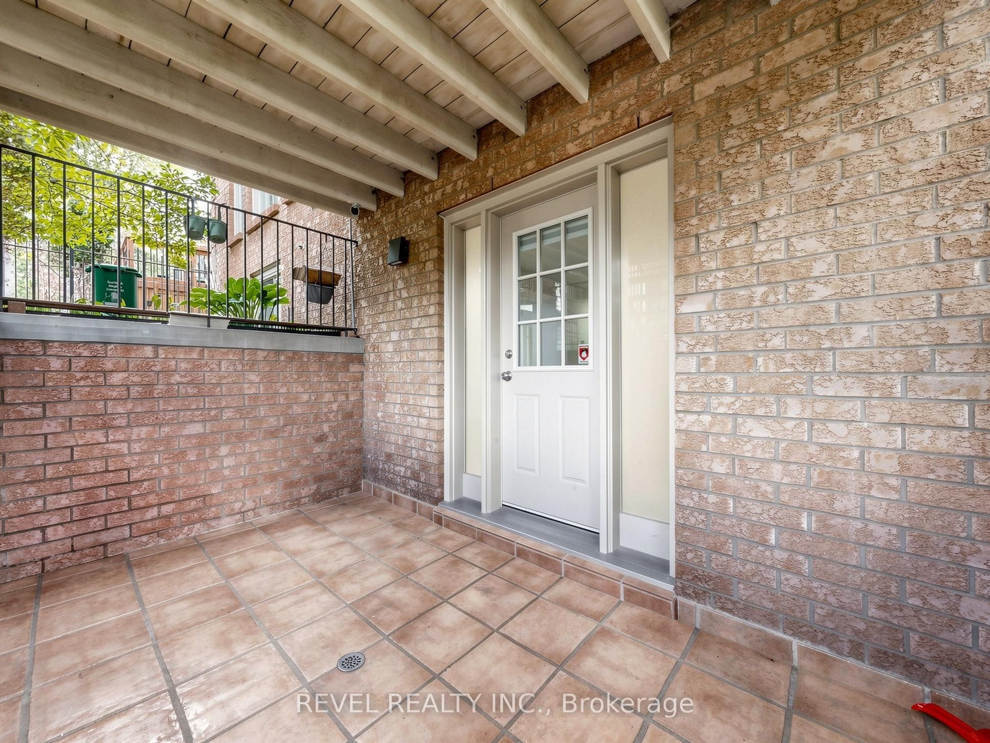 Unit Lower - 831 Regal Crescent, Pickering 4