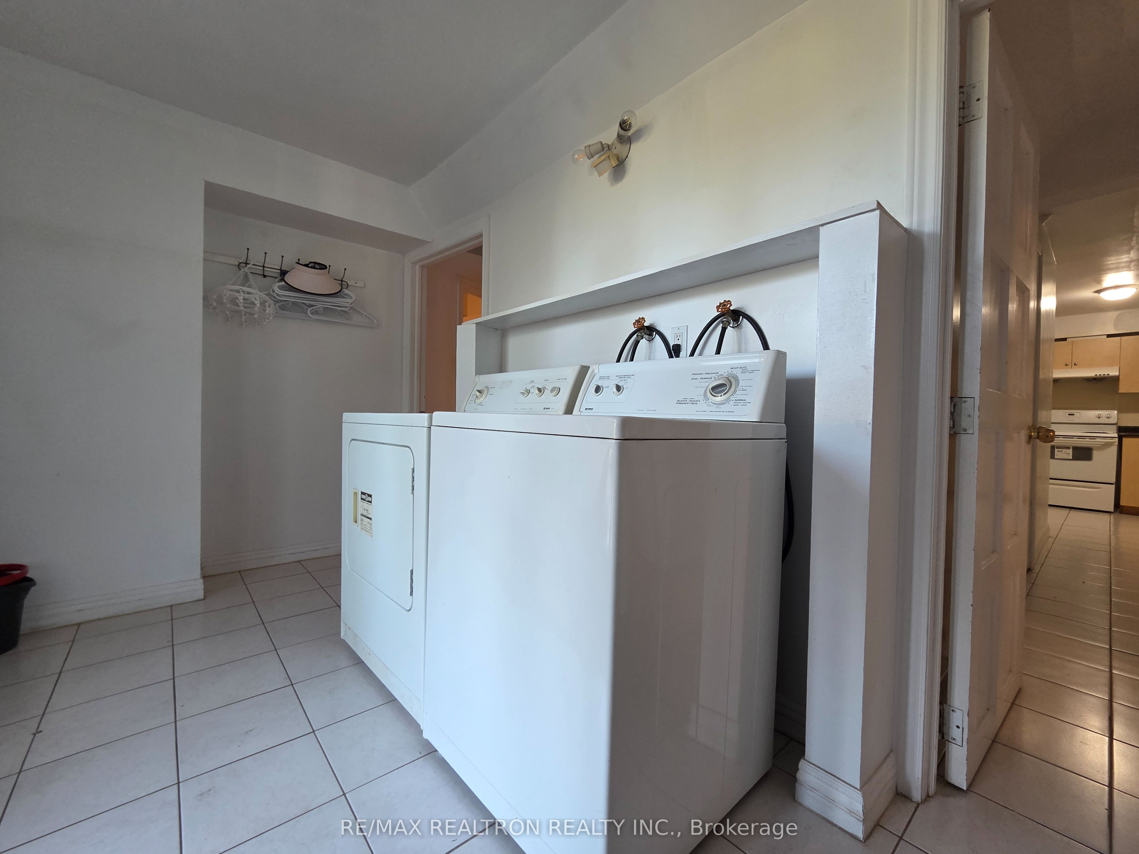 Unit Basement - 23 Morbank Drive, Scarborough 3