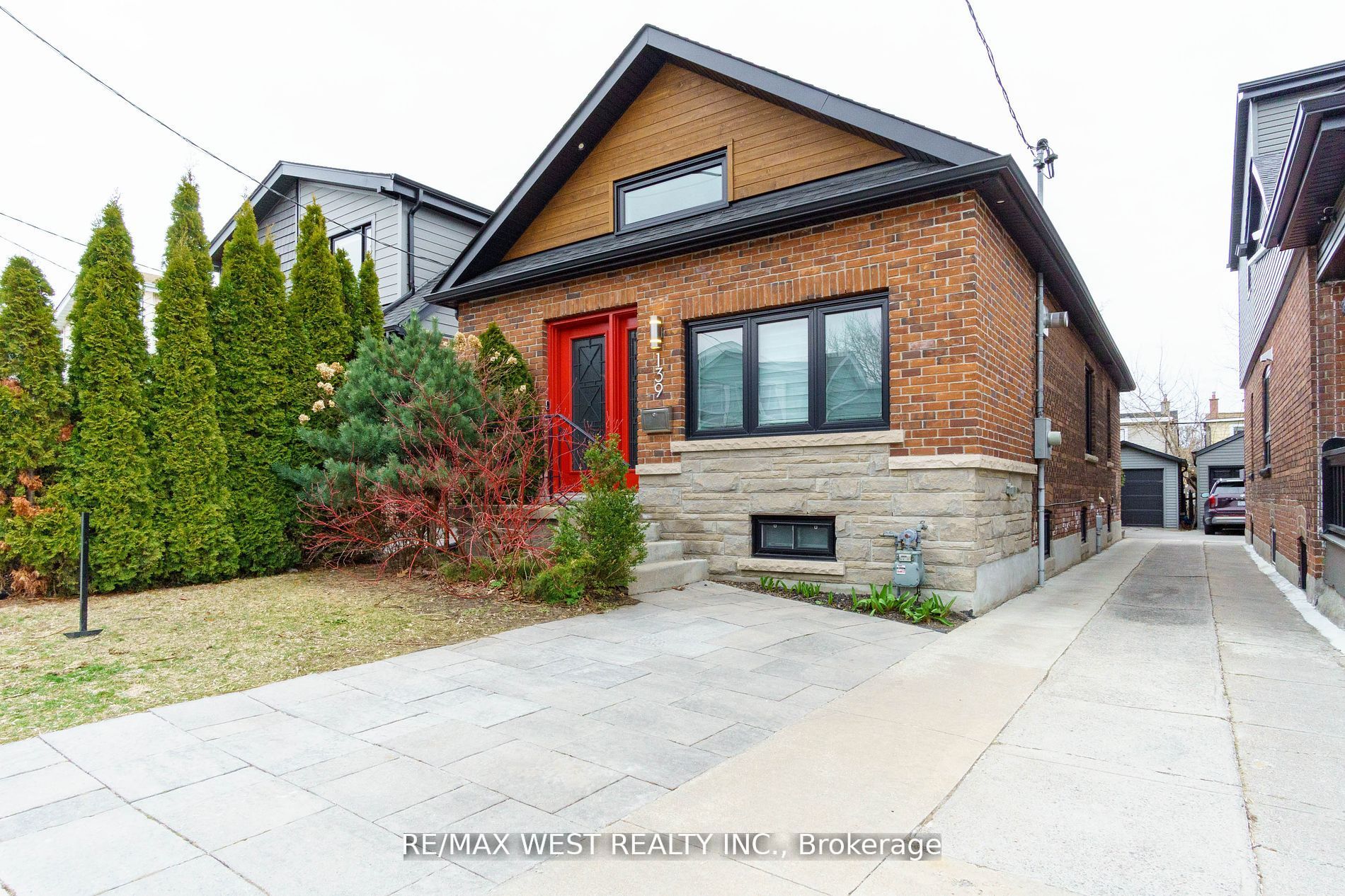 139 Springdale Blvd, Toronto, Ontario M4J1W8 Sold History HouseSigma