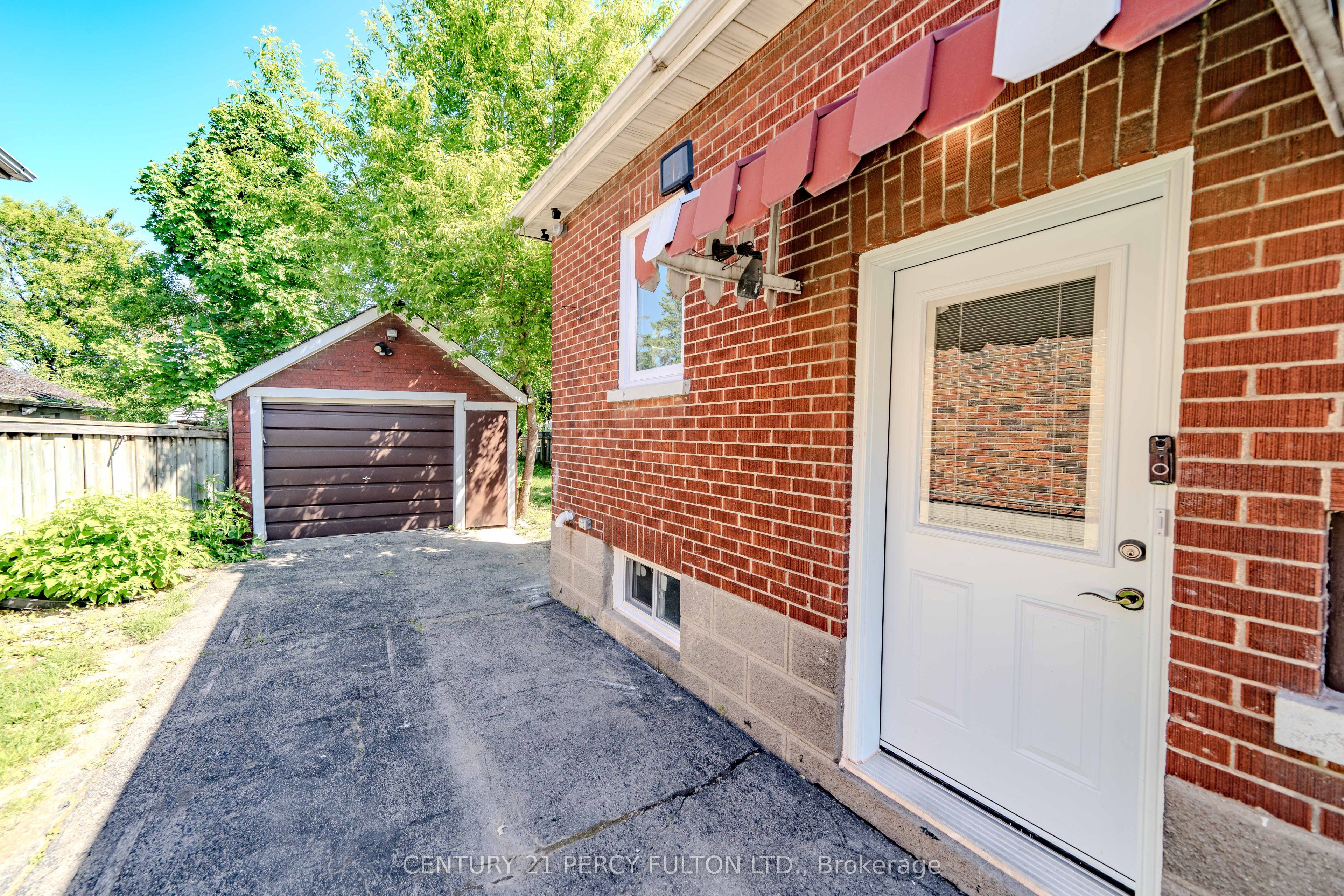 250 Mcnaughton Ave, Oshawa, Ontario L1H3B6 For Sale HouseSigma