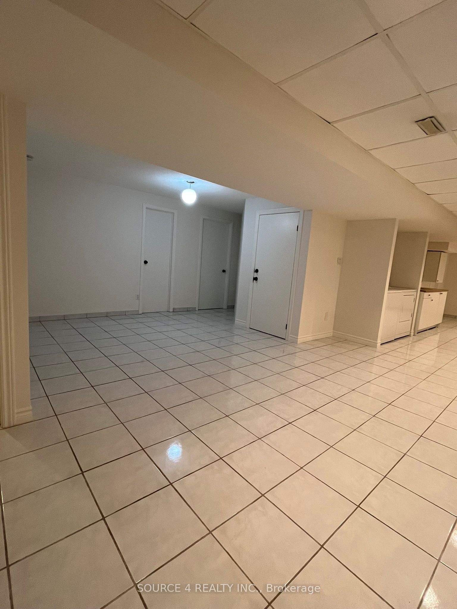 Unit Basement - 138 Venetian Crescent, Vaughan 5