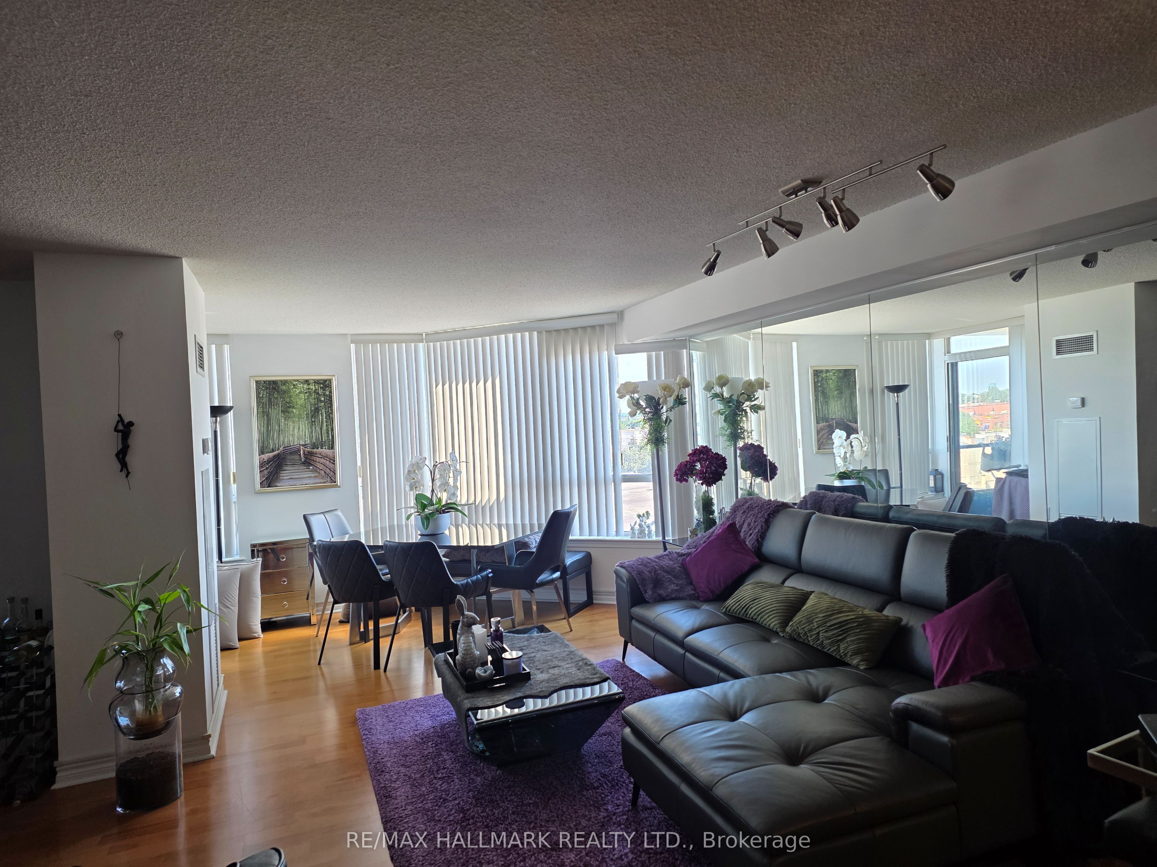 Unit 611 - 9017 Leslie Street, Richmond Hill 4