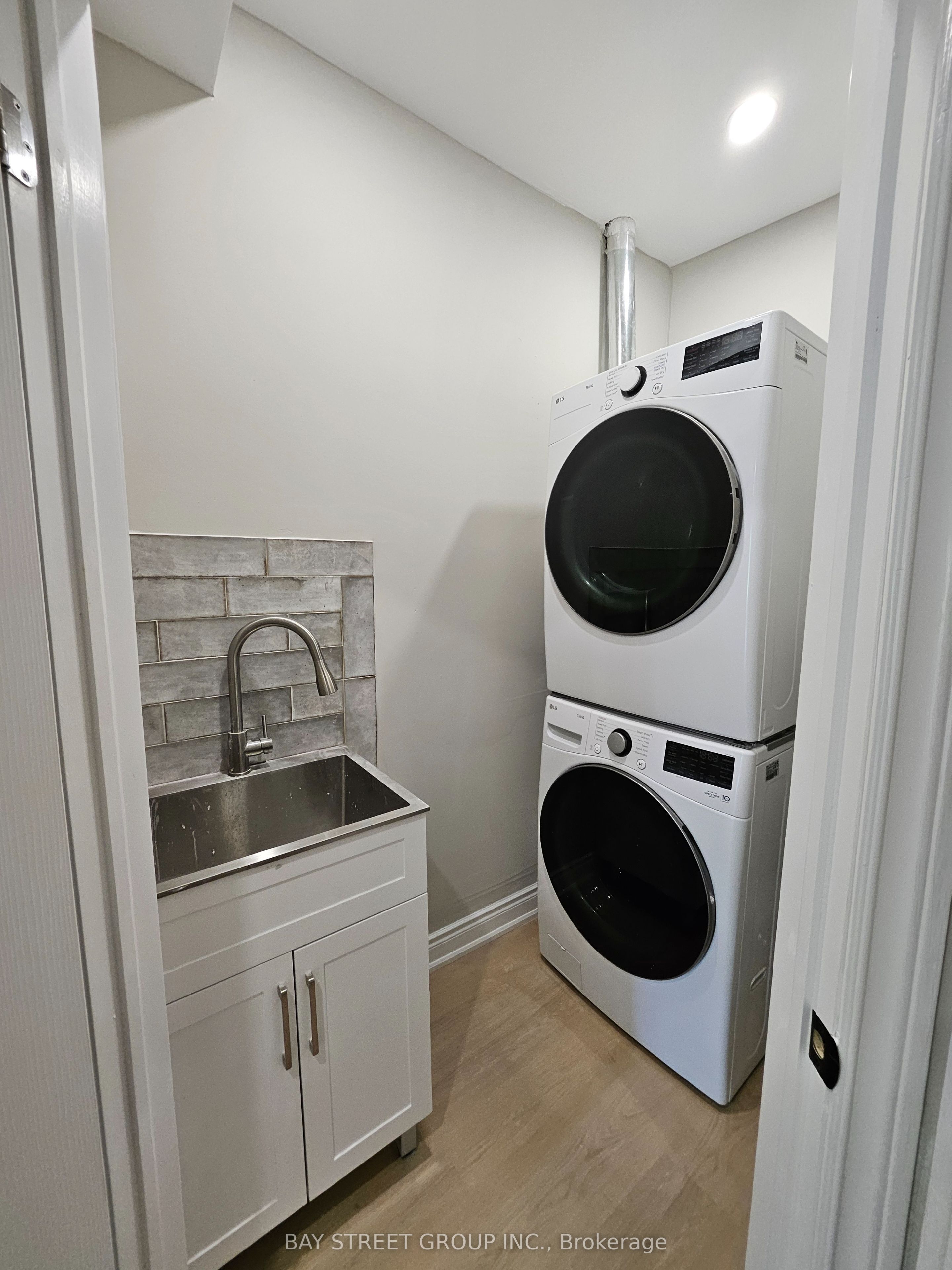 Unit 1A - 152 First Nations Trail, Vaughan 3