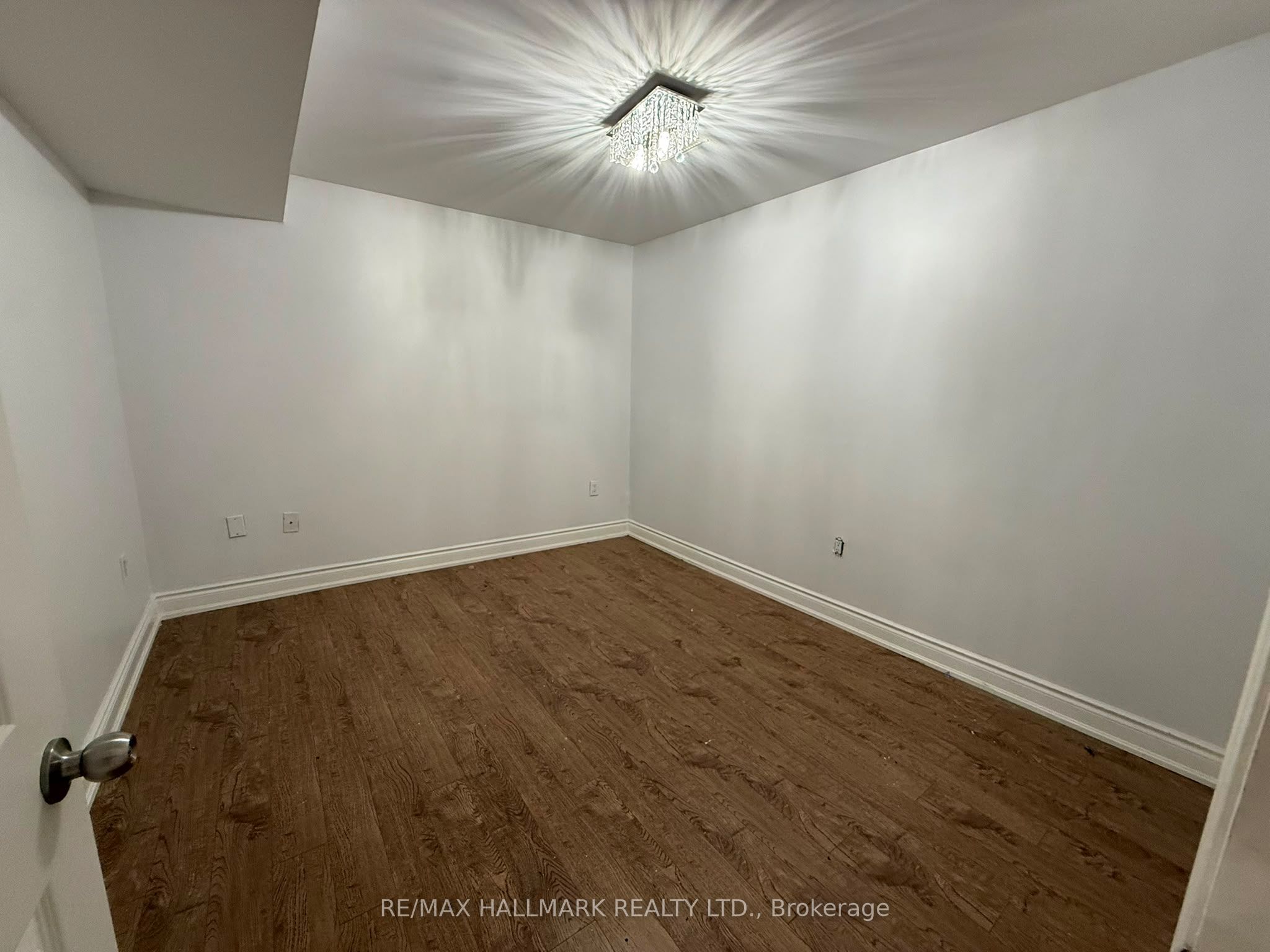 Unit Basement - 209 Old Colony Road S, Richmond Hill 5