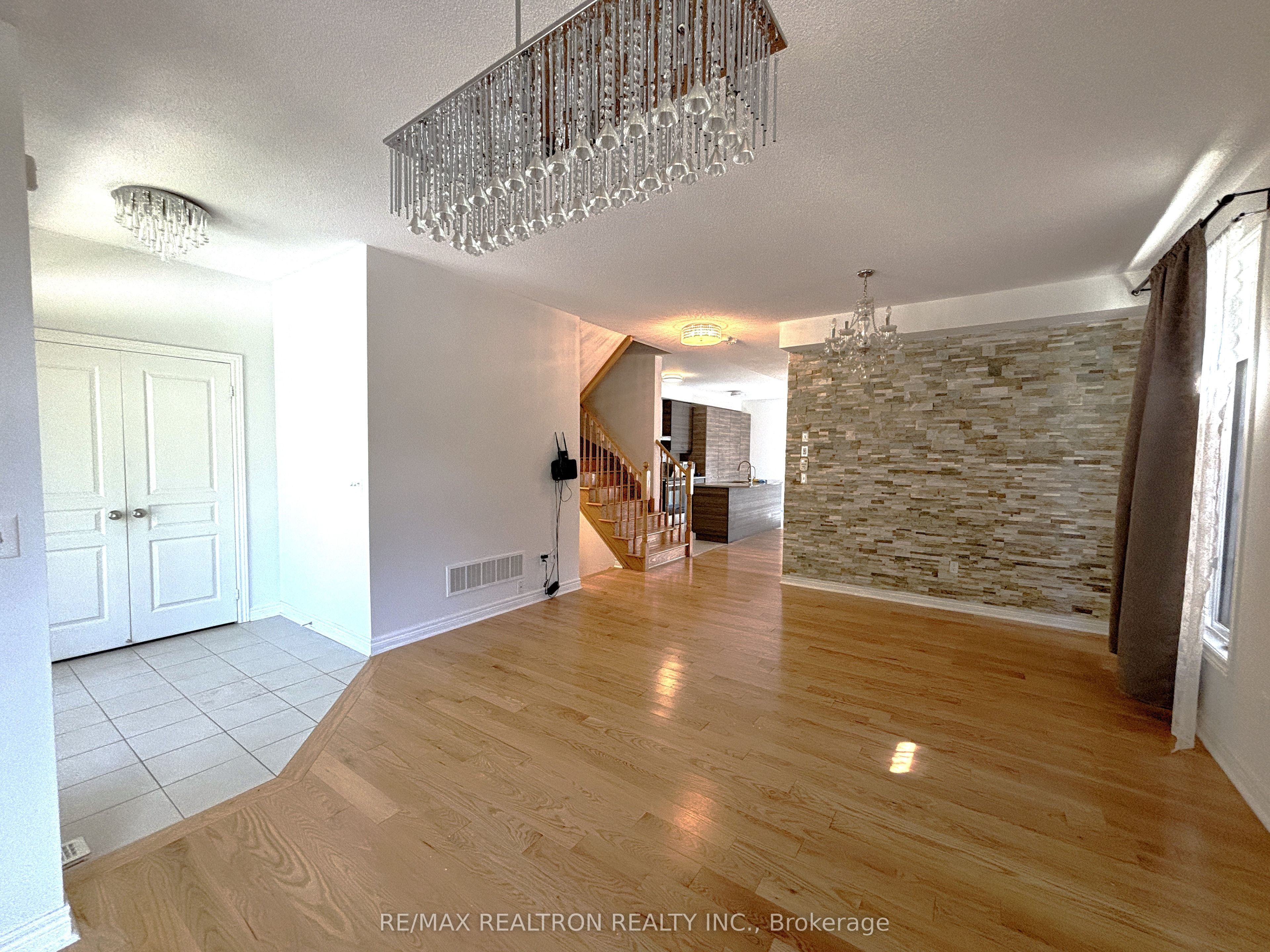 511 William Forster Road, Markham 3
