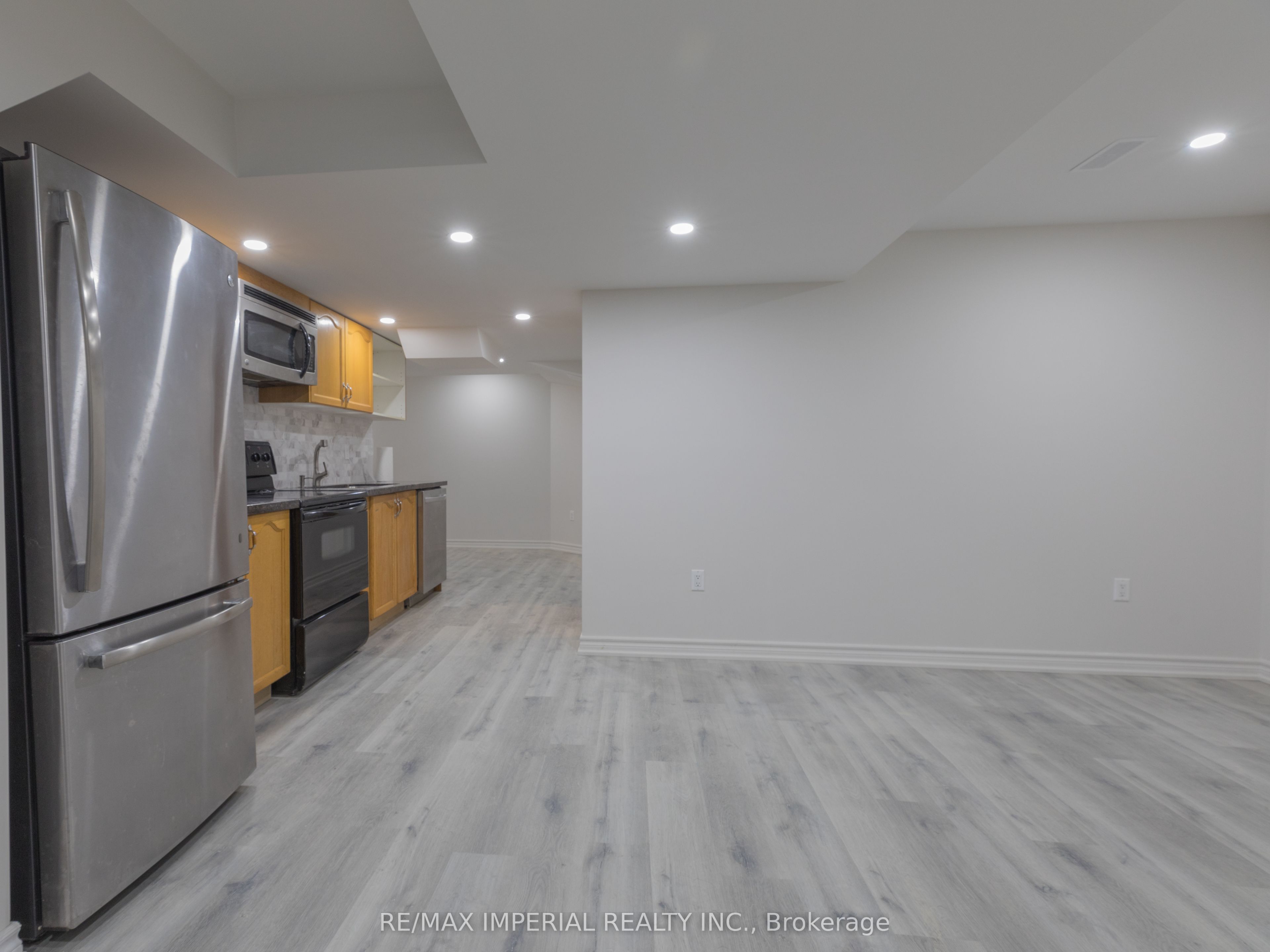 Unit Bsmt - 8 Harlequin Court, Richmond Hill 3