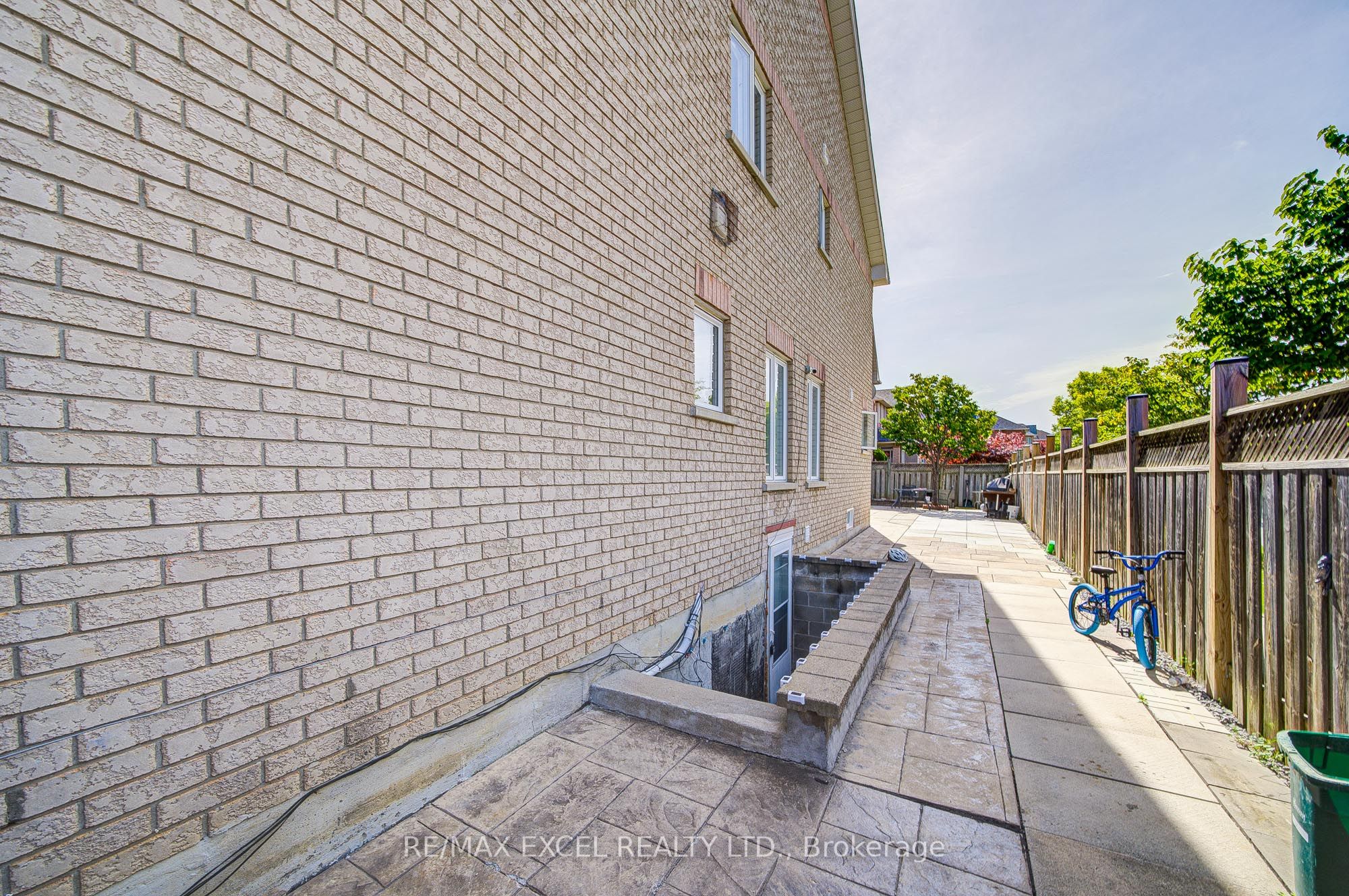 Unit BASEMENT - 13 Hepburn Street, Markham 2