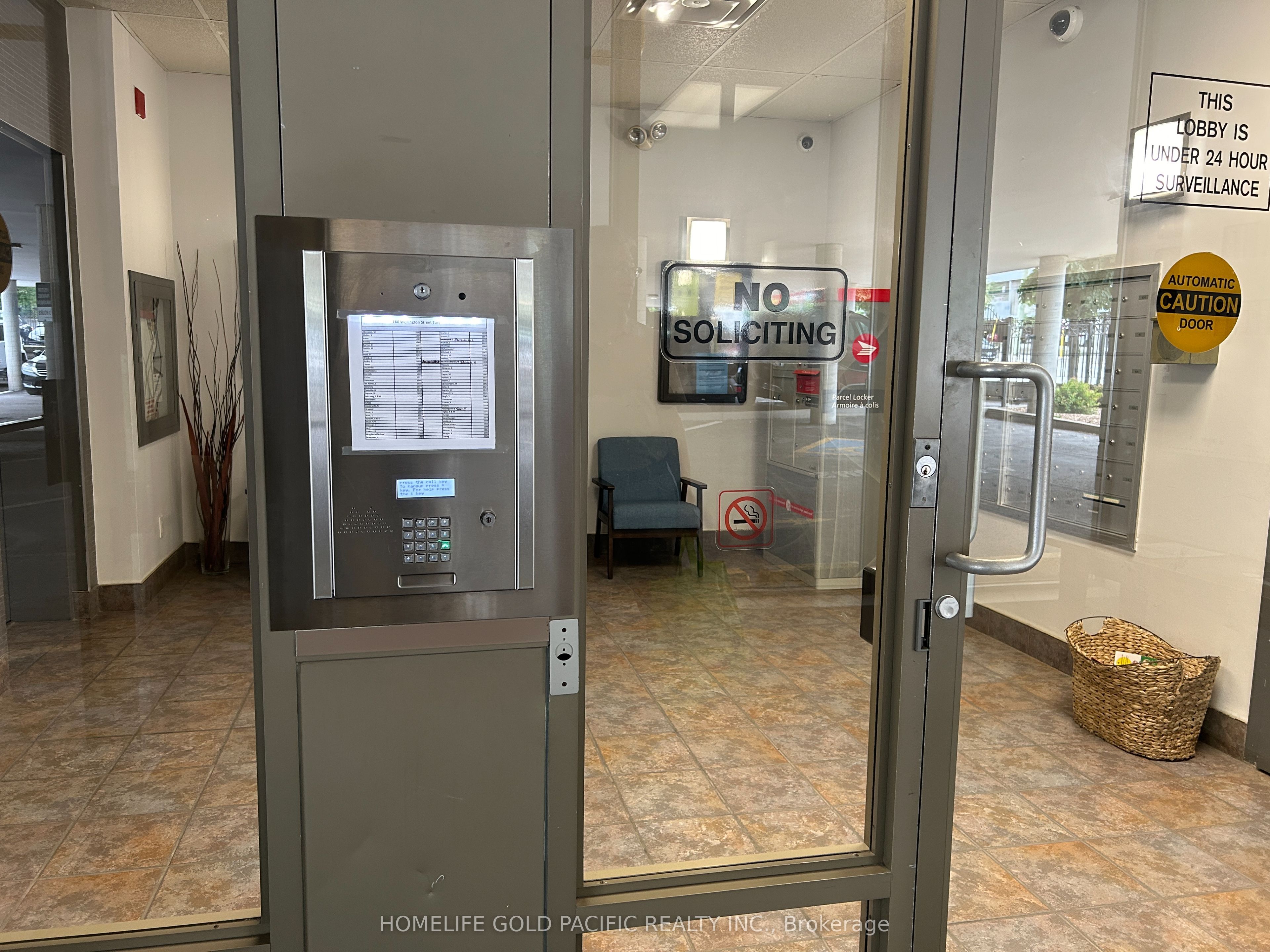Unit 310 - 160 Wellington Street E, Aurora 3
