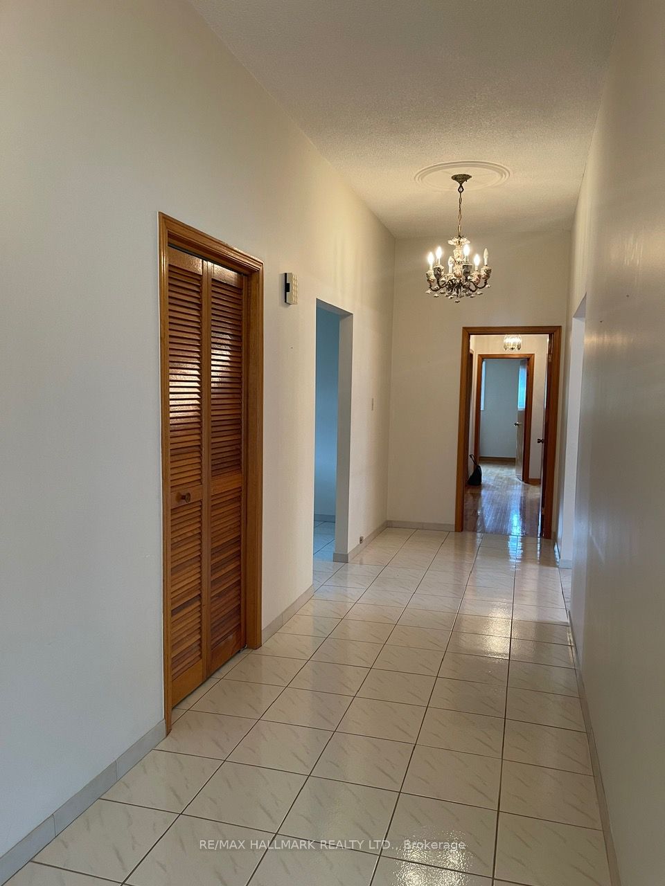 Unit MAIN FLOOR - 227 Elgin Mills Road W, Richmond Hill 3