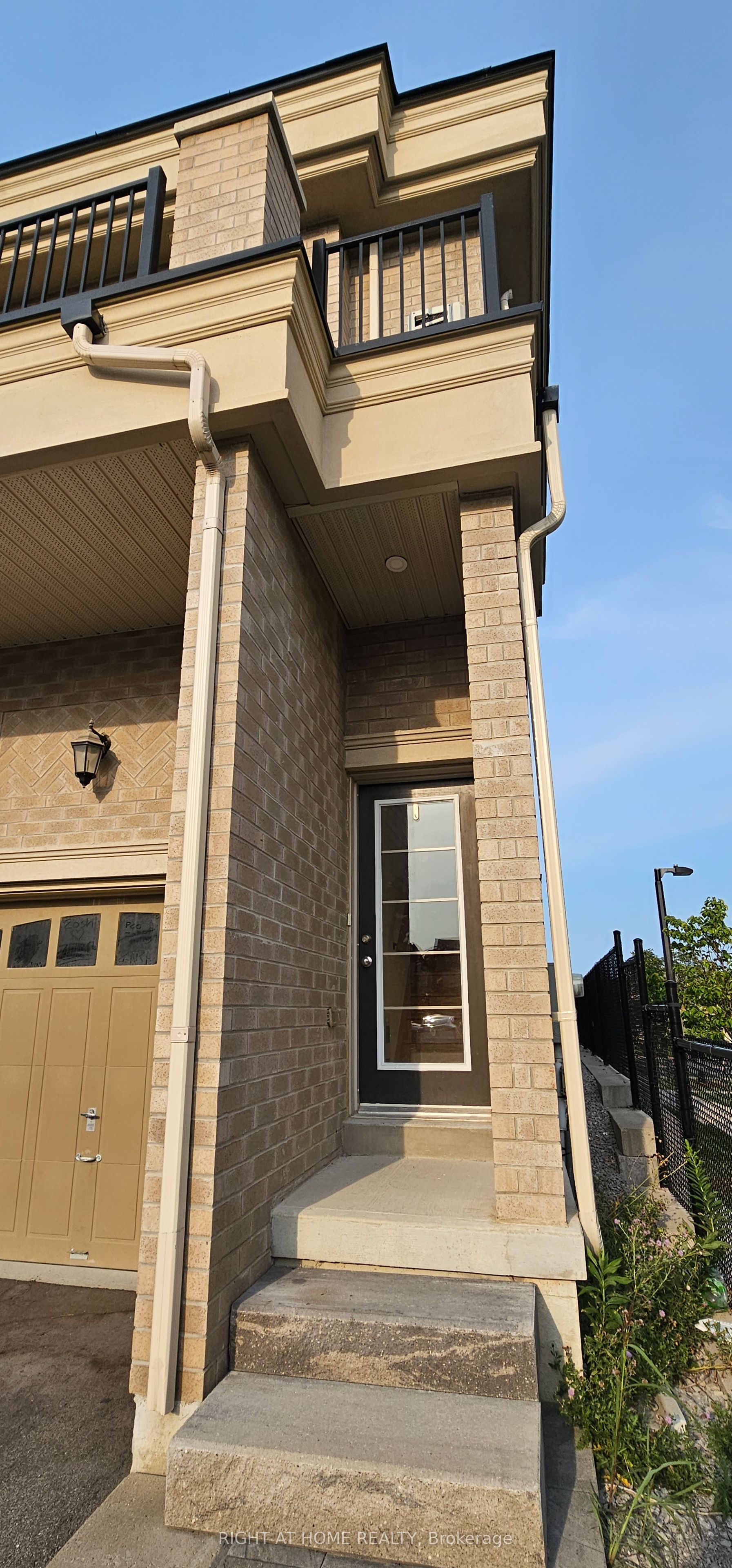 Unit Upper - 9430 Bayview Avenue, Richmond Hill 2